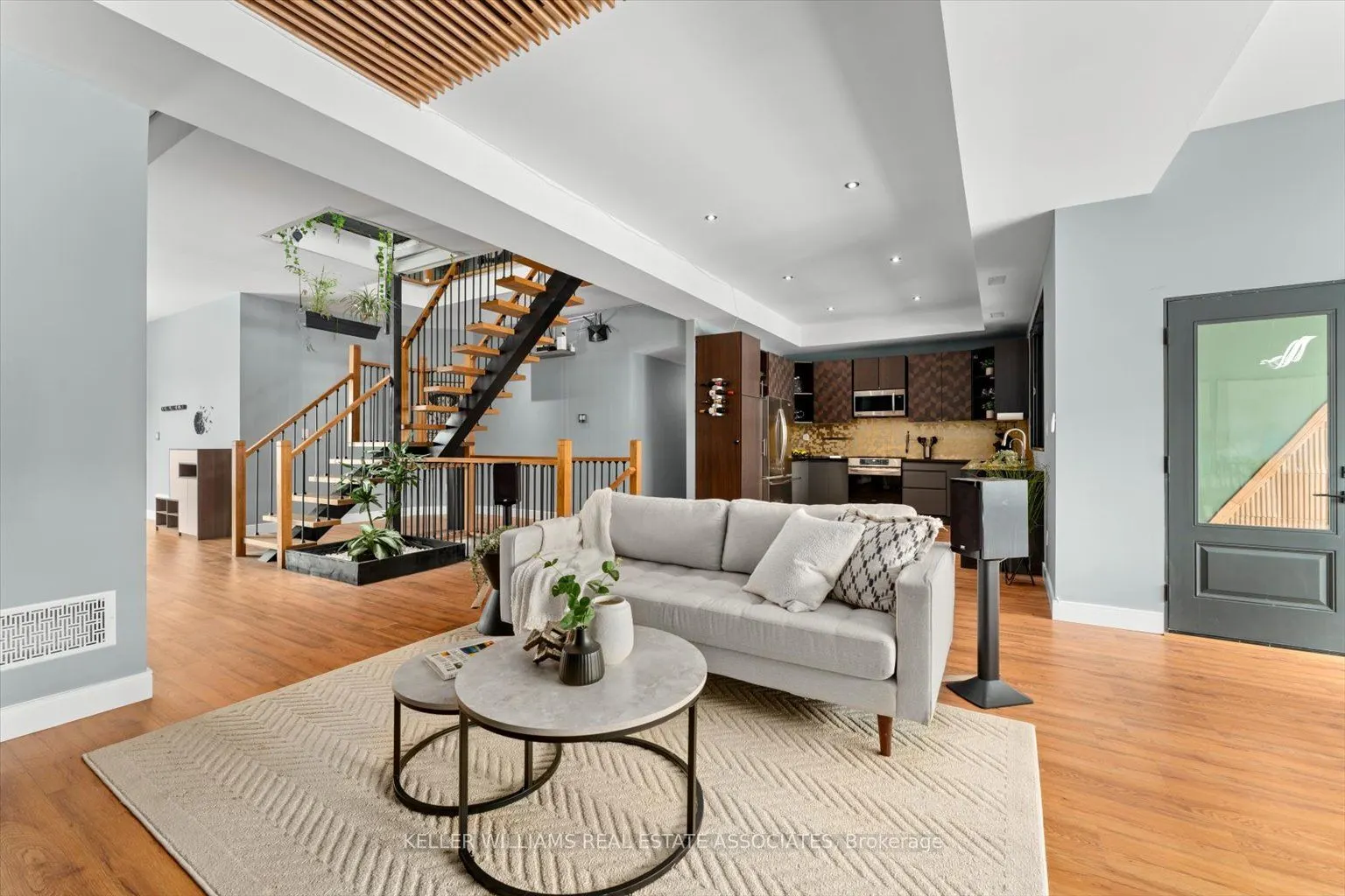 644 Roselaire Trail