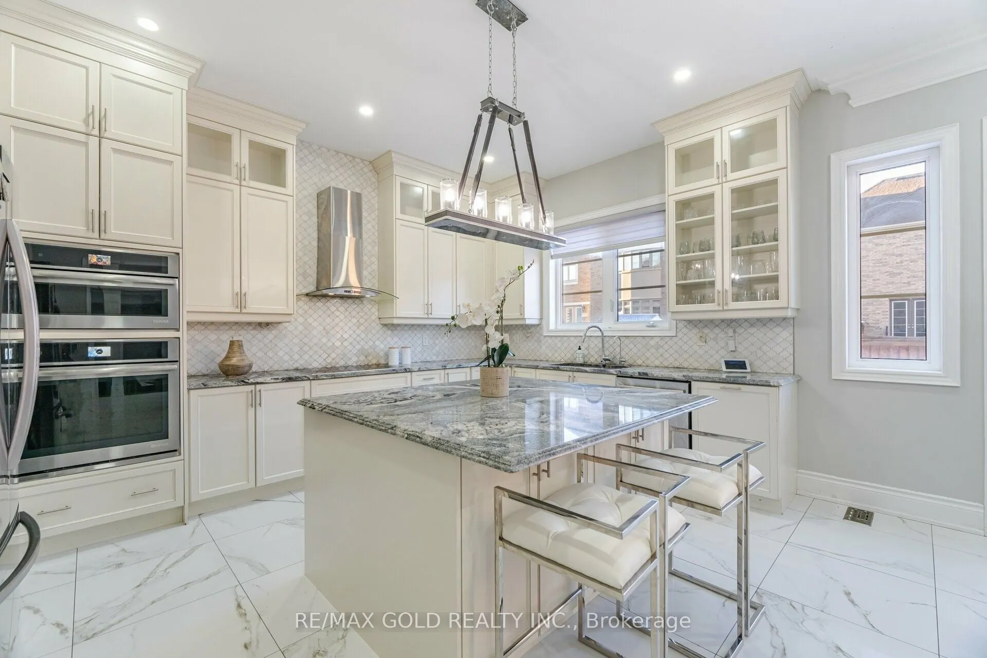 9 Bedouin Crescent