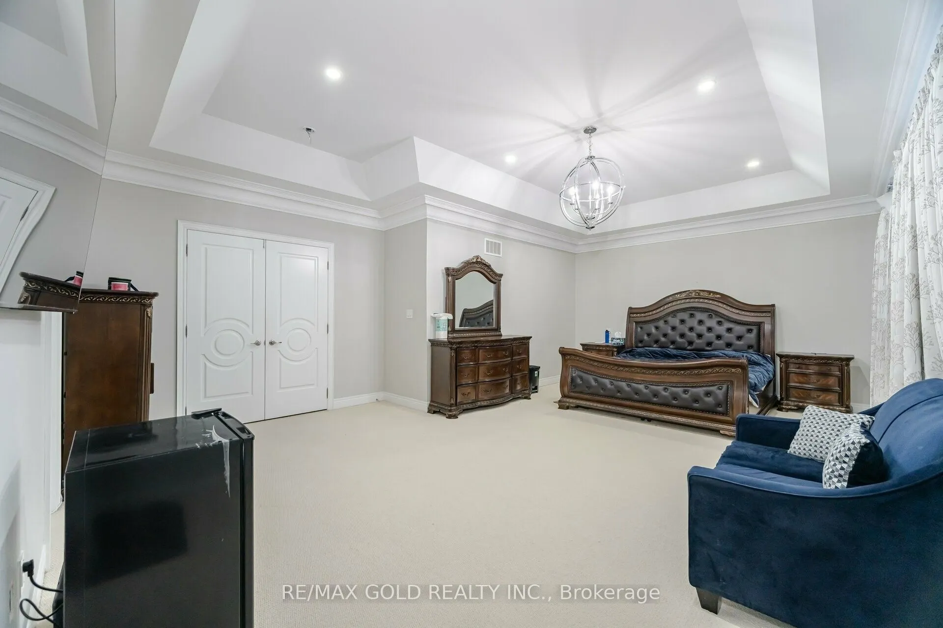 9 Bedouin Crescent