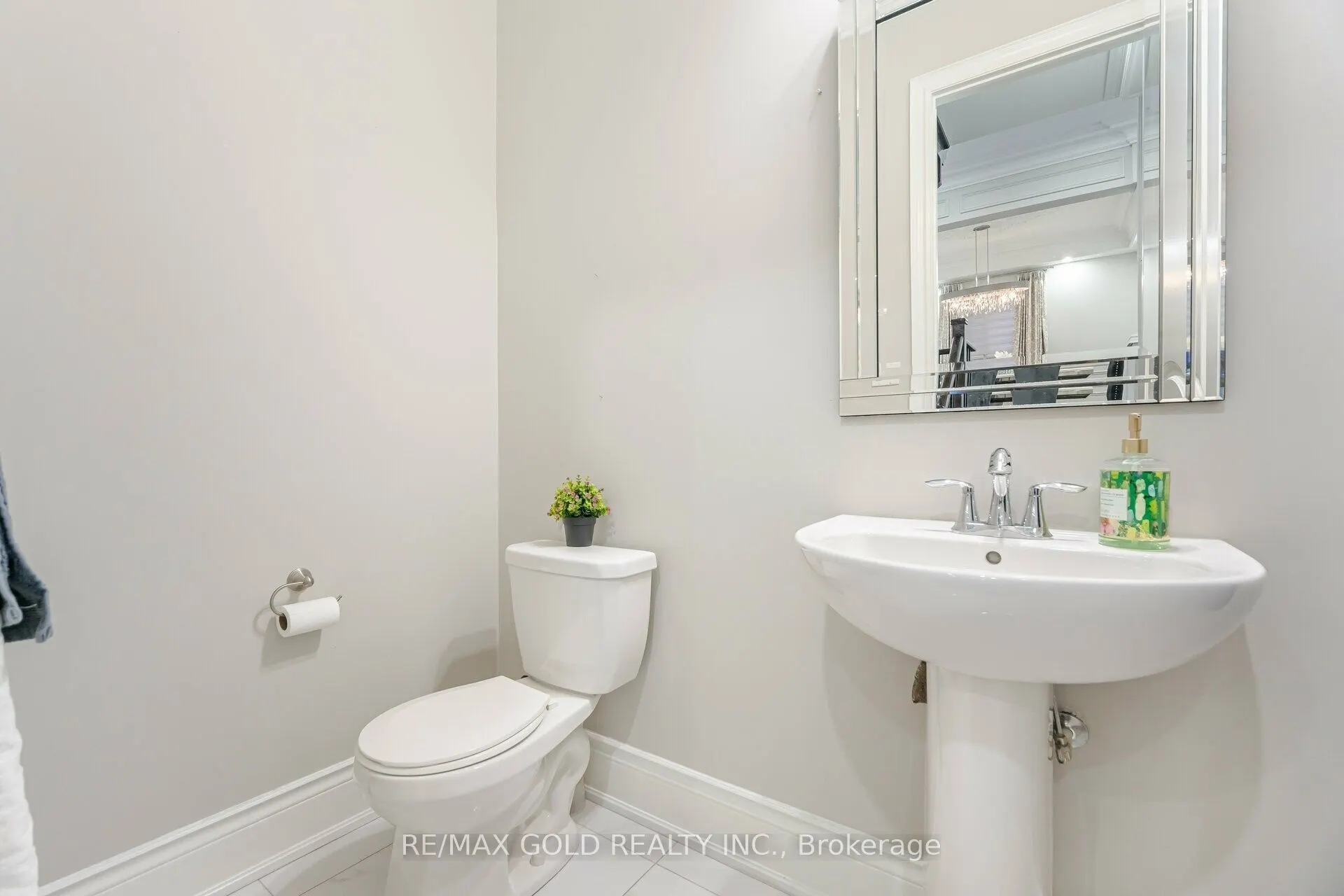 9 Bedouin Crescent