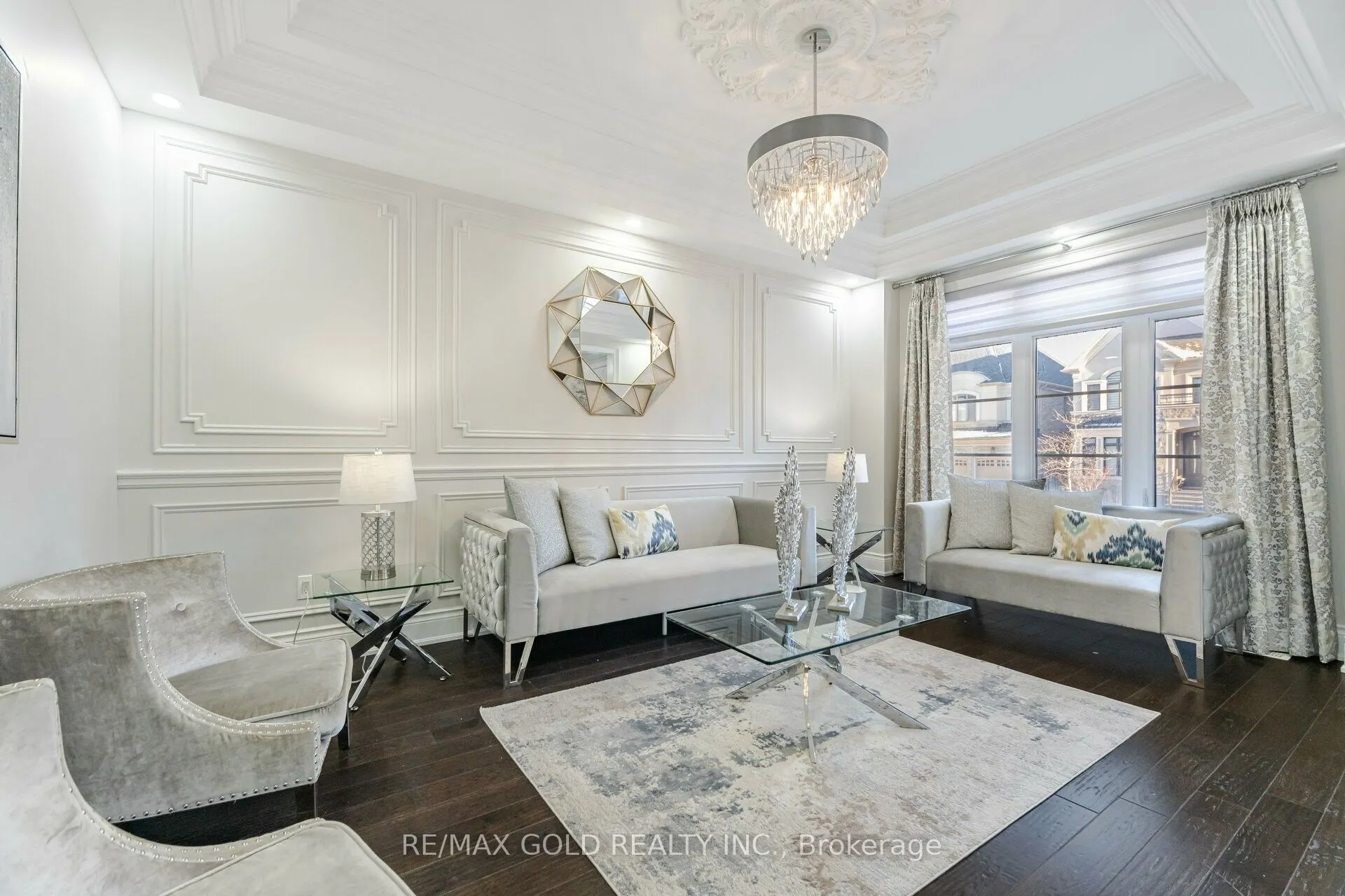 9 Bedouin Crescent
