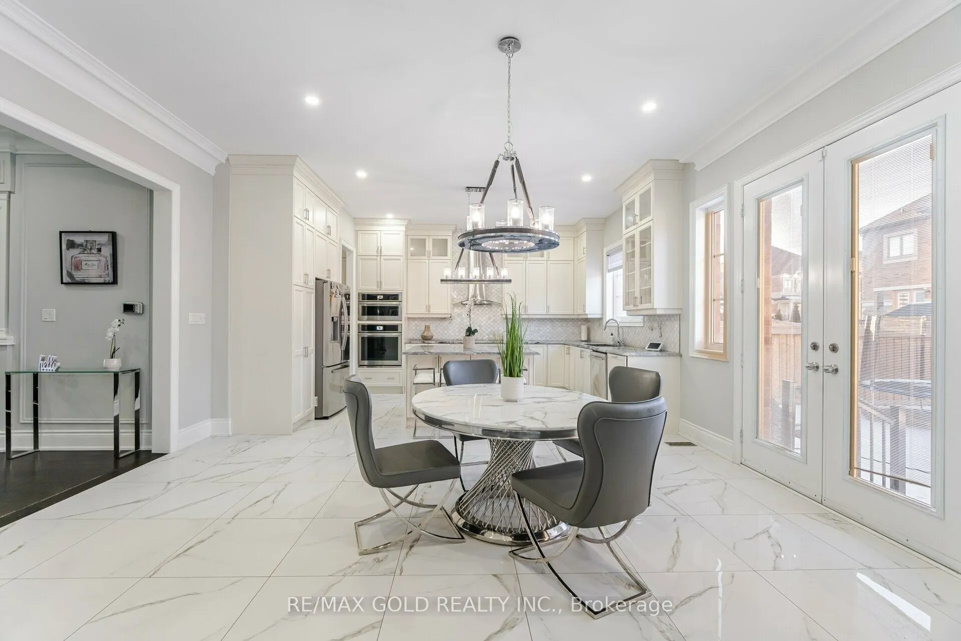 9 Bedouin Crescent