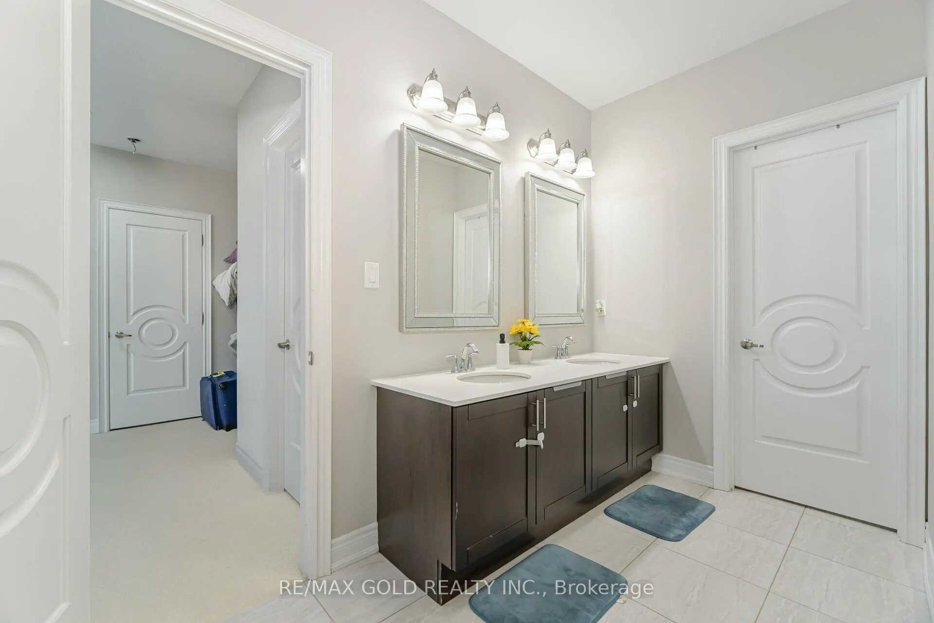 9 Bedouin Crescent