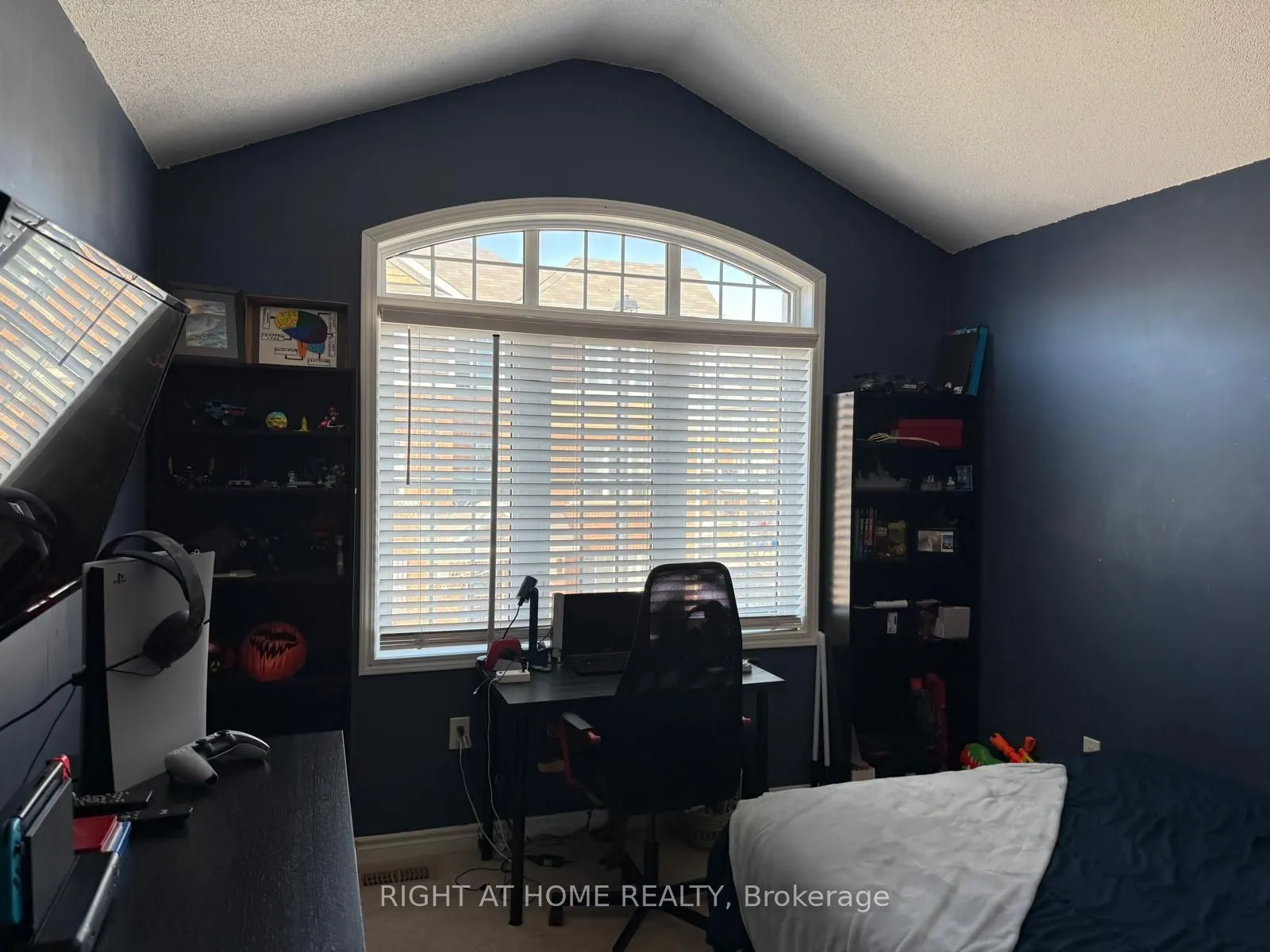 1000 Asleton Boulevard, #43