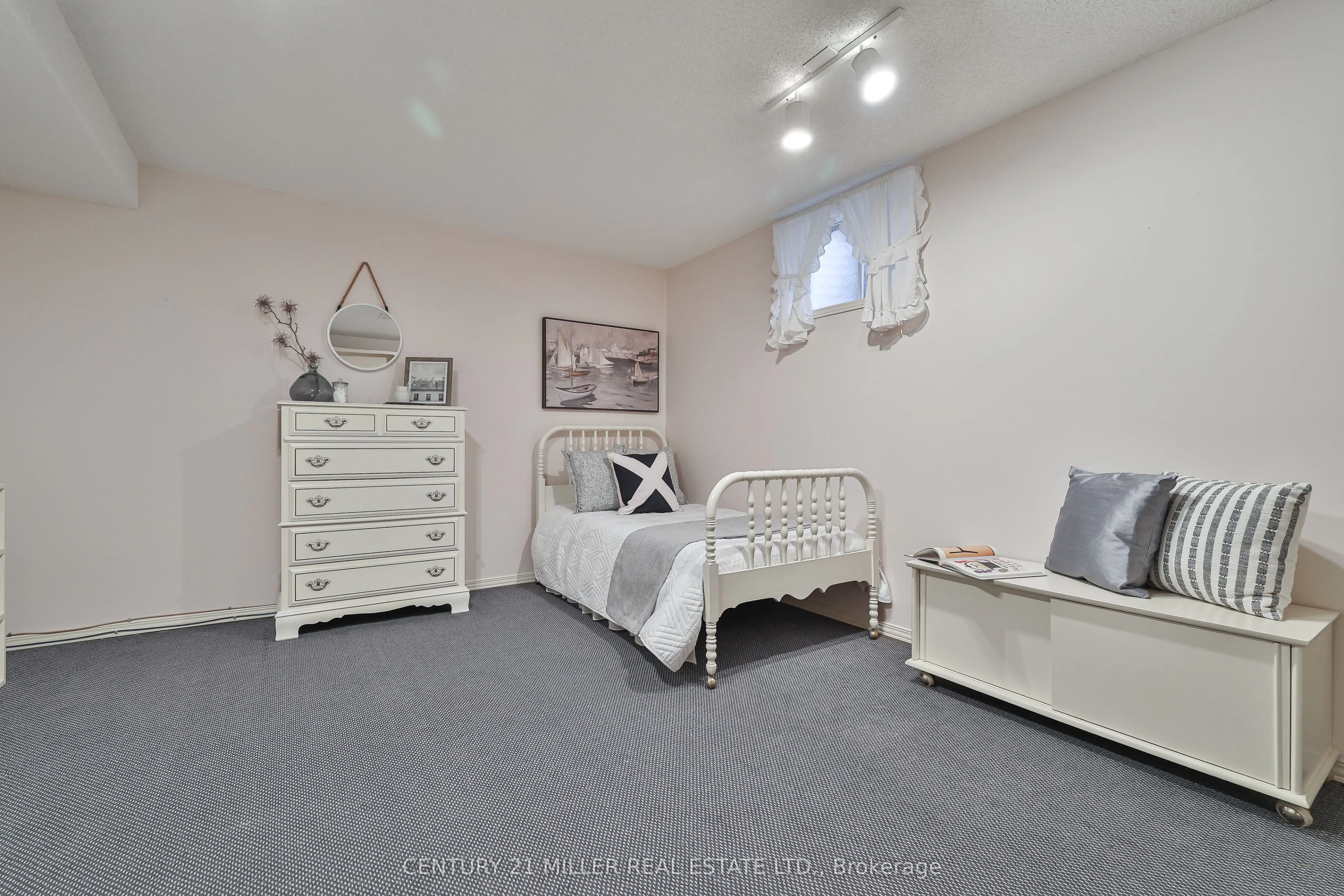 1852 Pilgrims Way