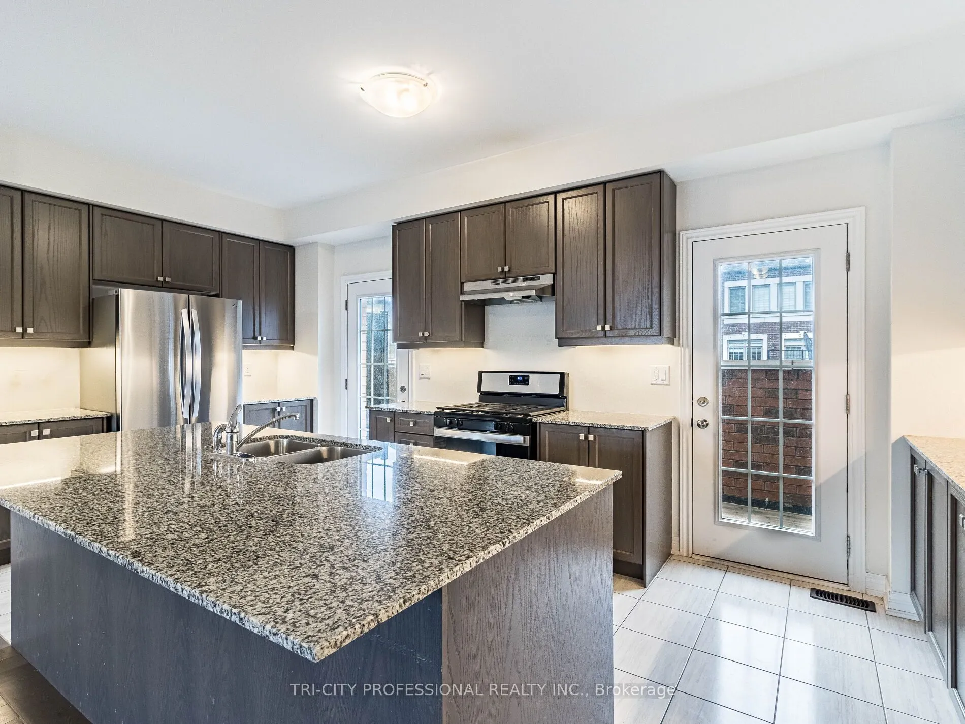 72 Fruitvale Circle