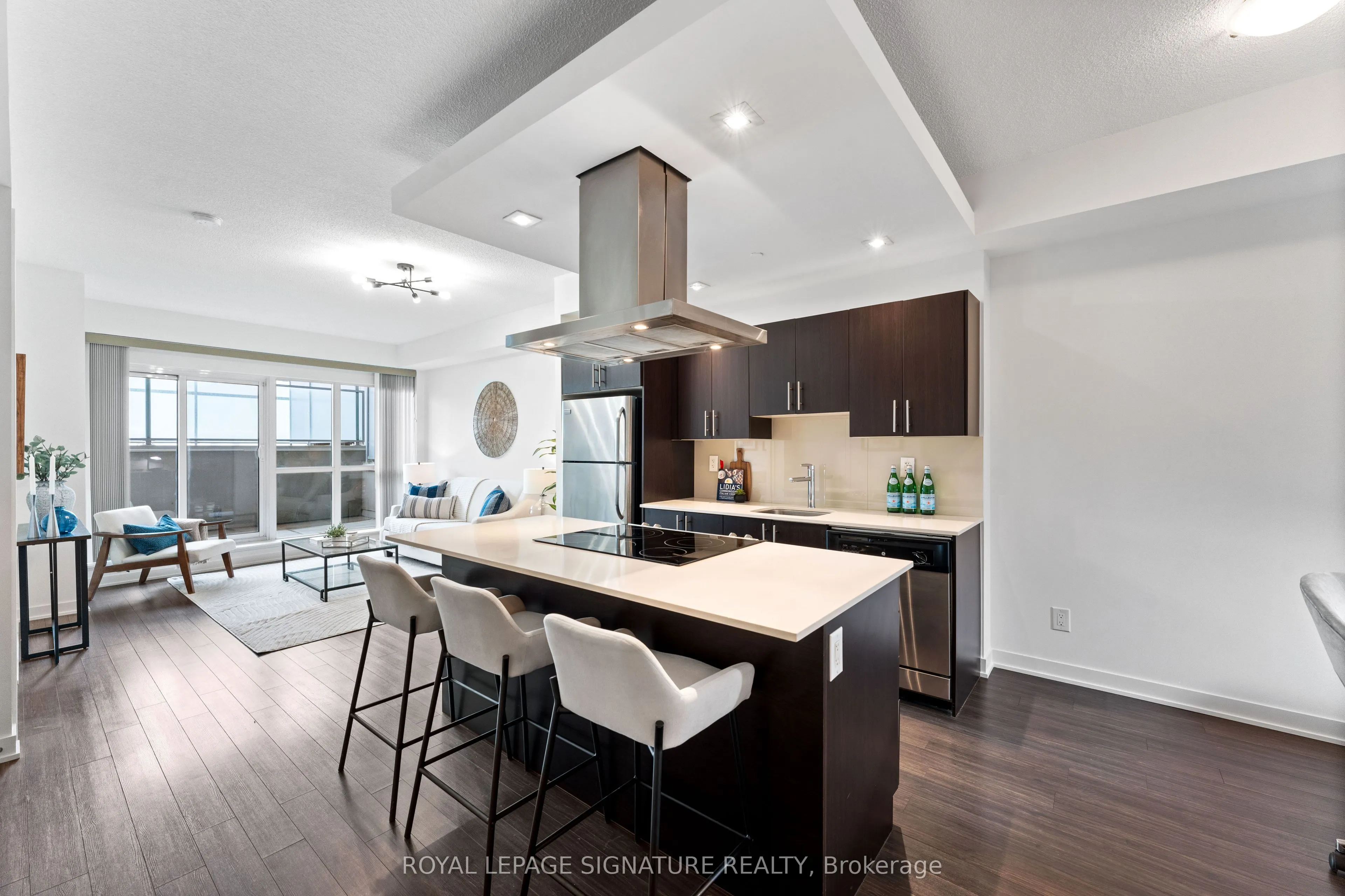 165 Legion Road N, #527