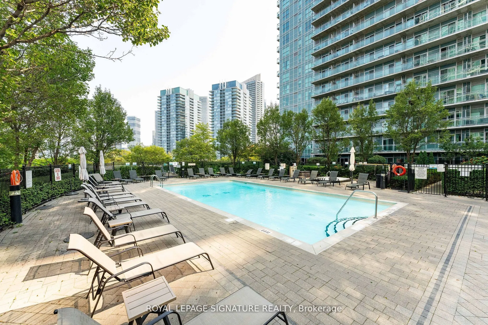 165 Legion Road N, #527