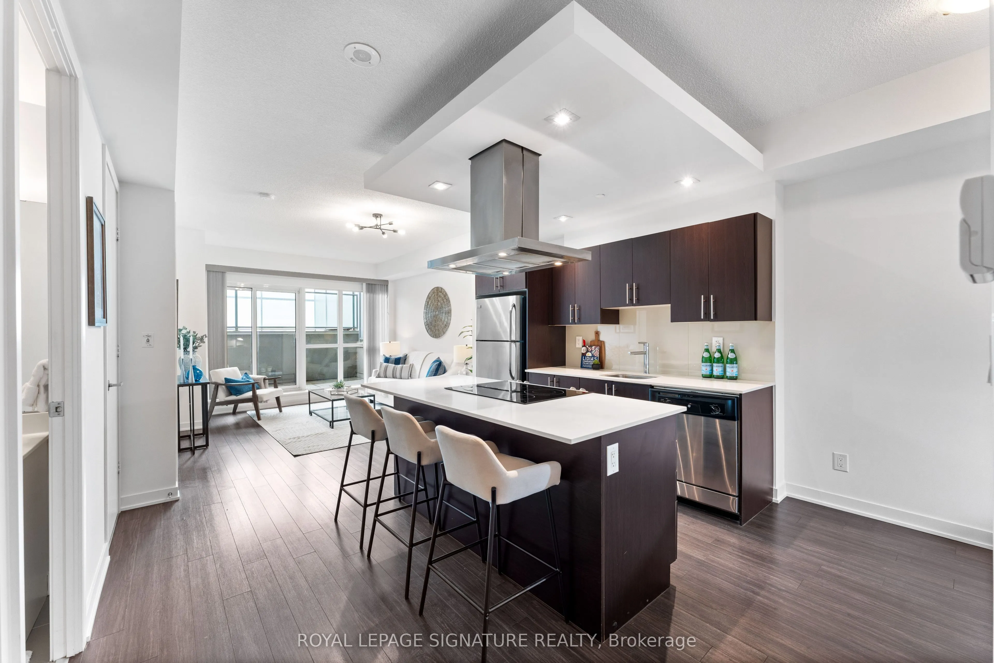 165 Legion Road N, #527