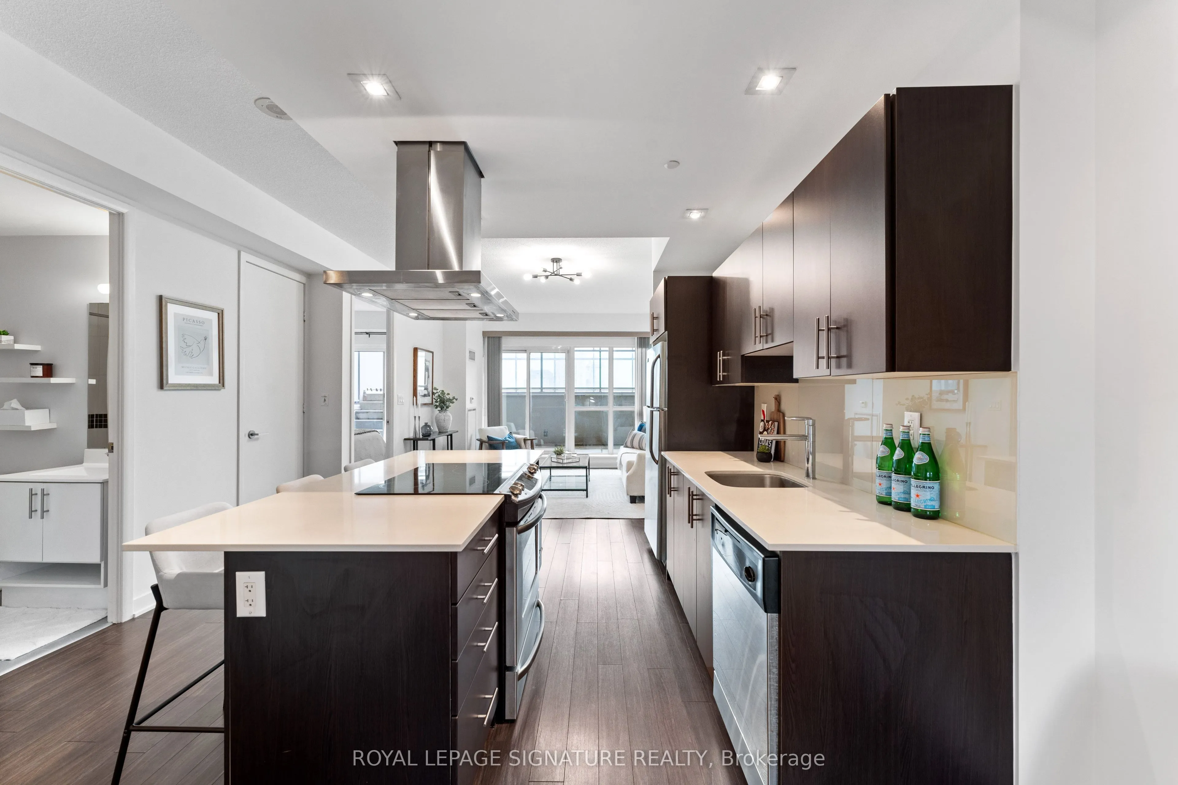 165 Legion Road N, #527