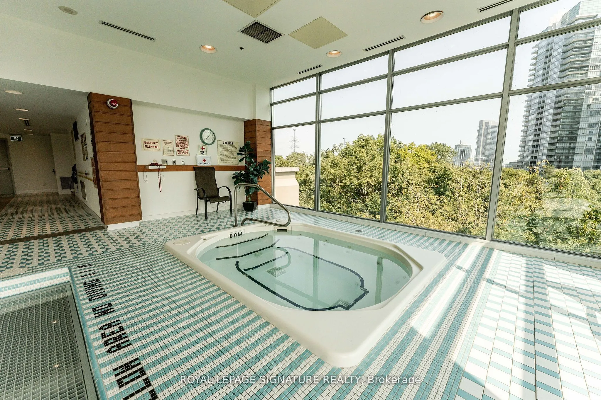 165 Legion Road N, #527