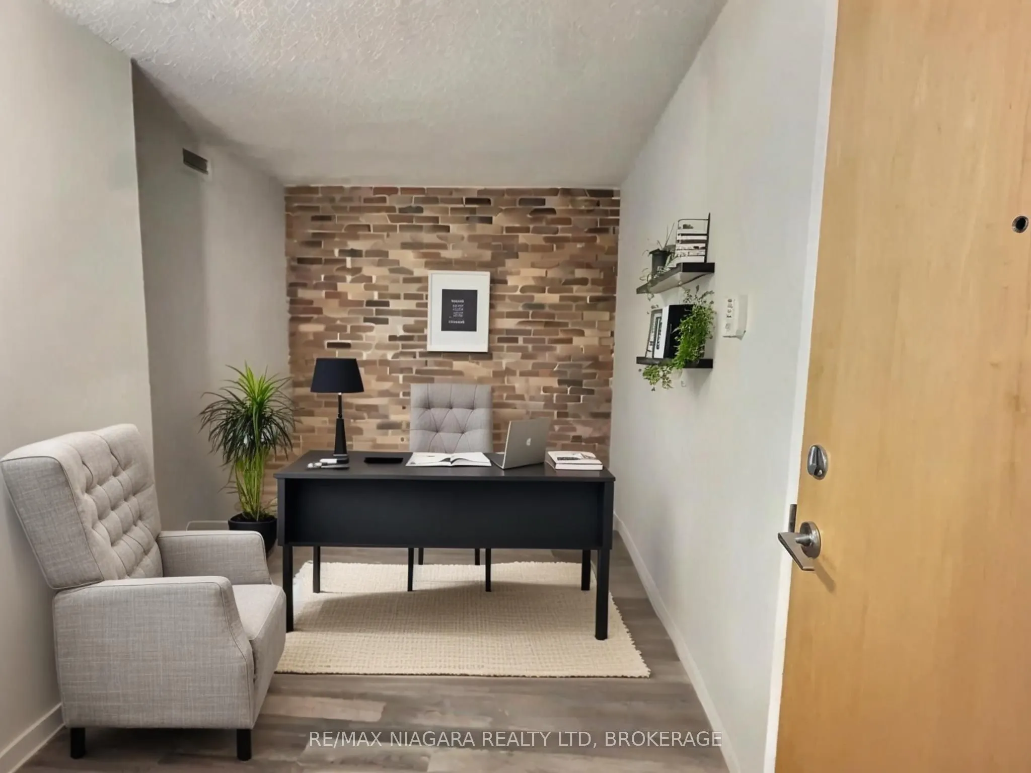 1050 The Queensway Way, #506