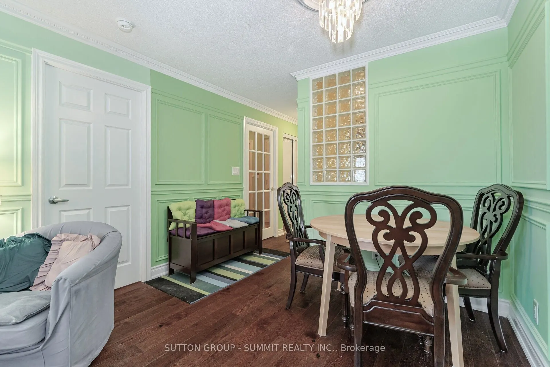 3880 Duke Of York Boulevard #409