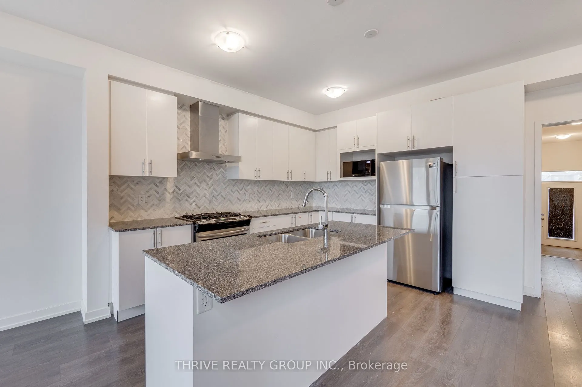 3165 Mintwood Circle