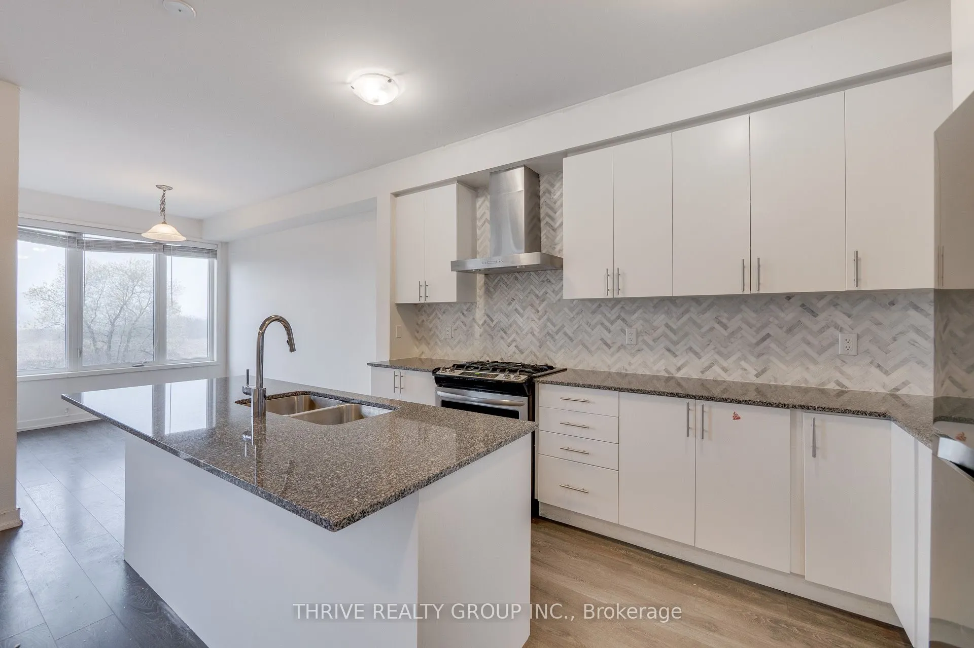 3165 Mintwood Circle