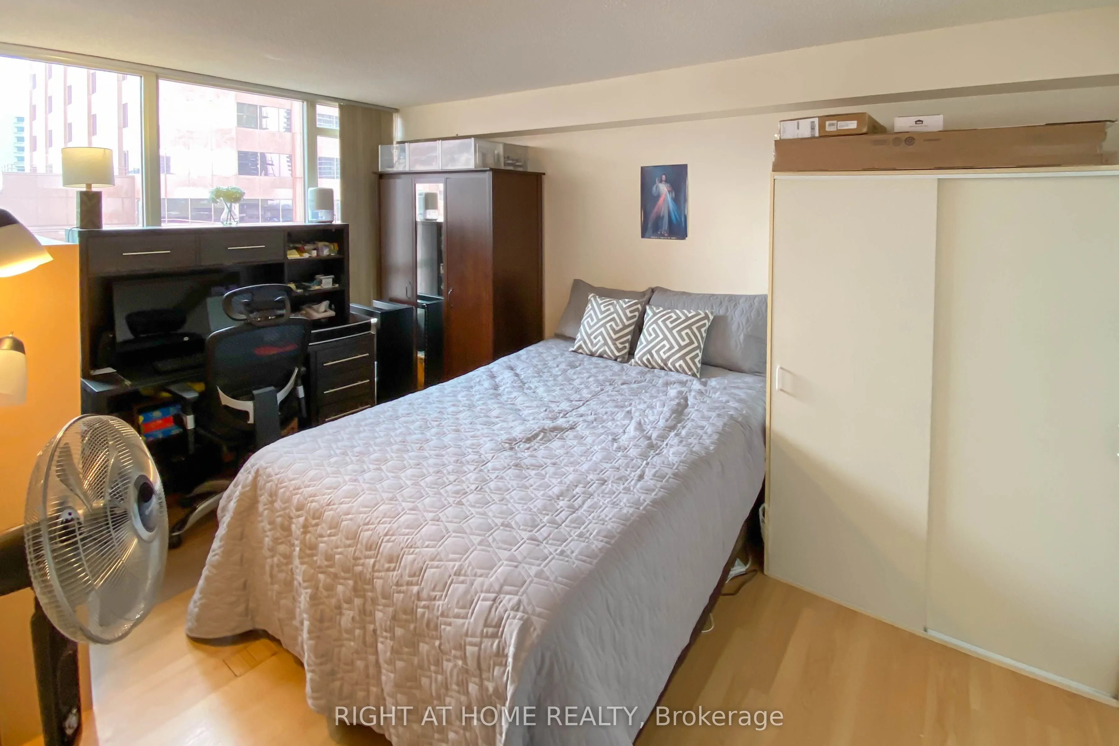265 Enfield Place, #508