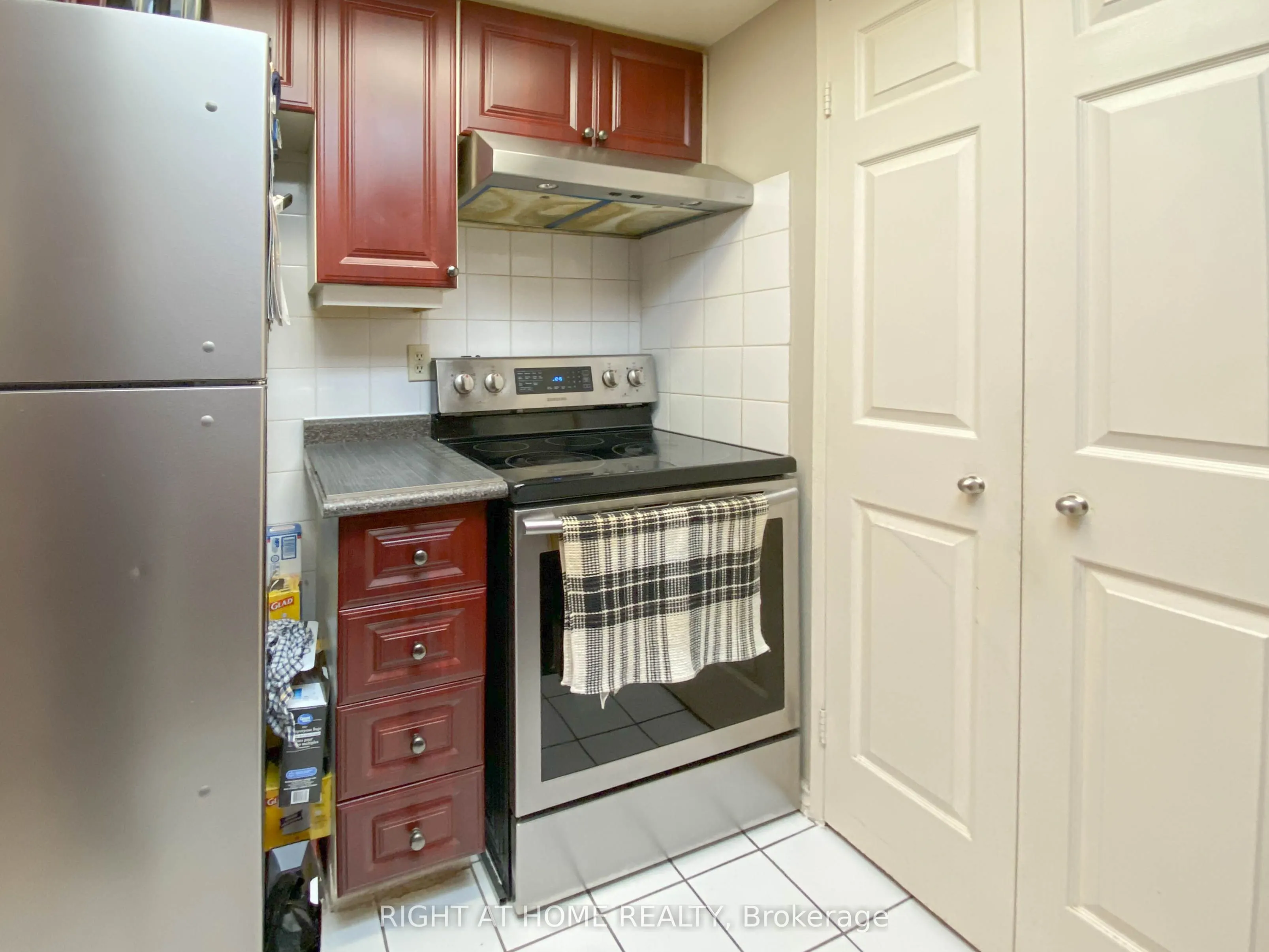 265 Enfield Place, #508