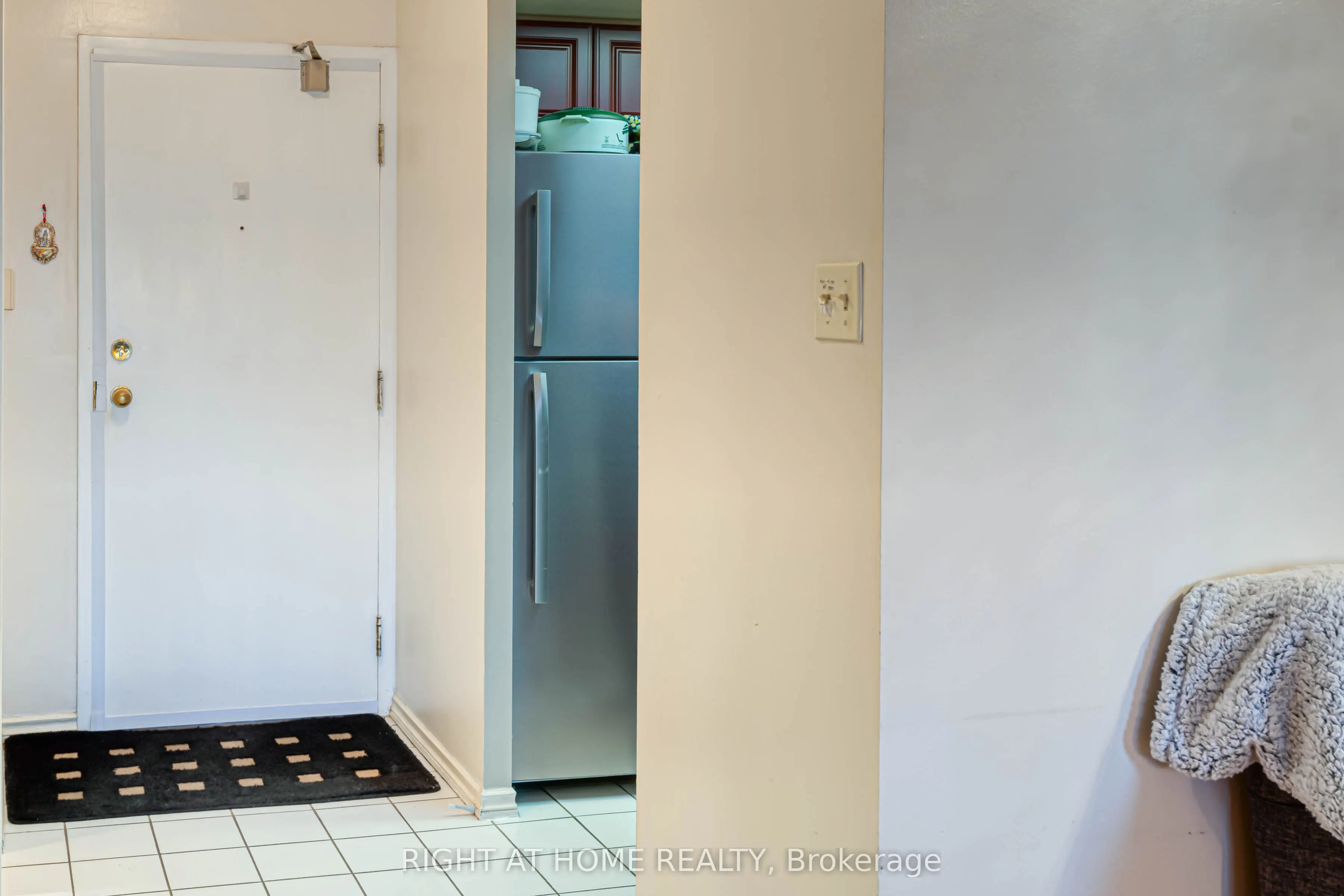 265 Enfield Place, #508