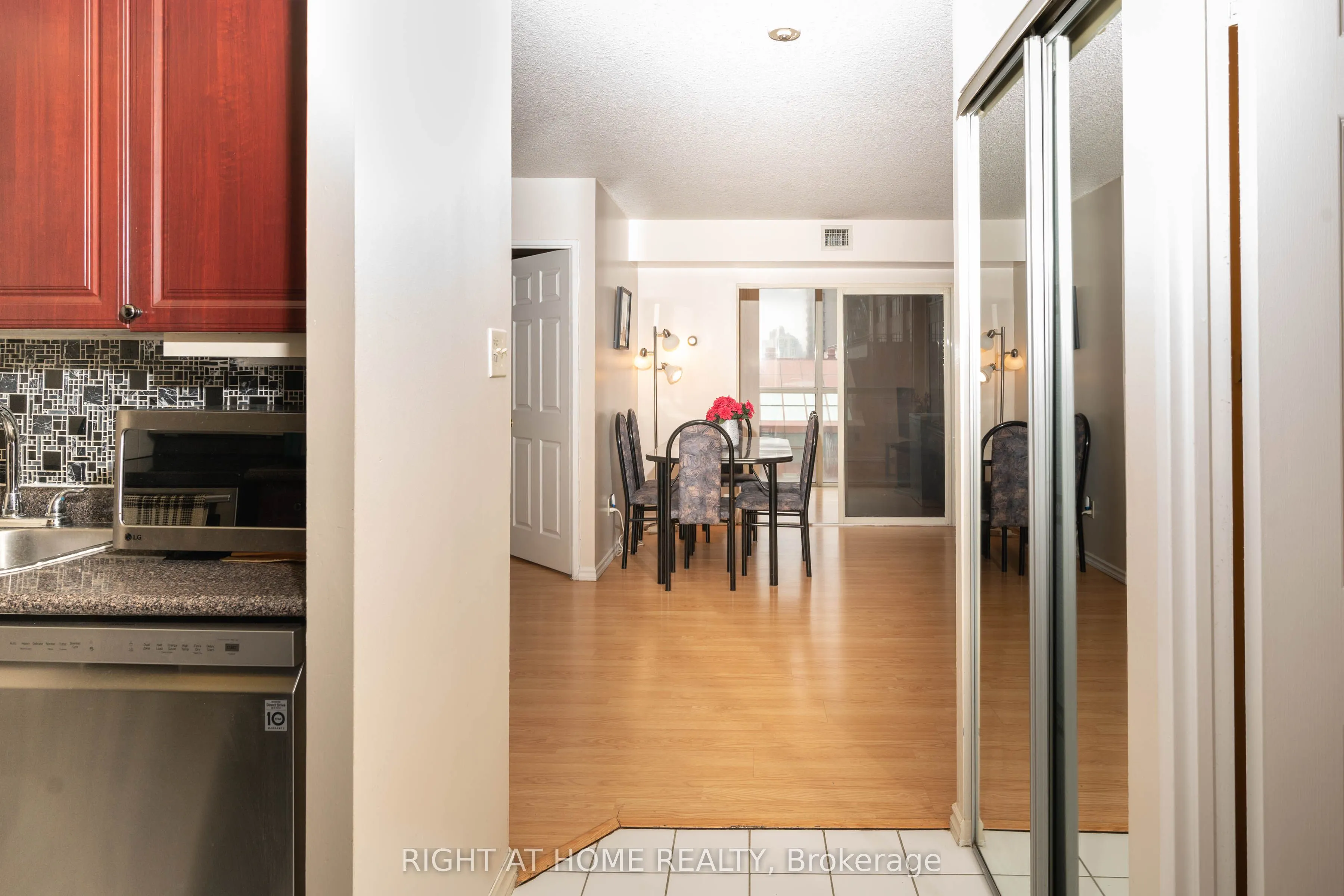 265 Enfield Place, #508