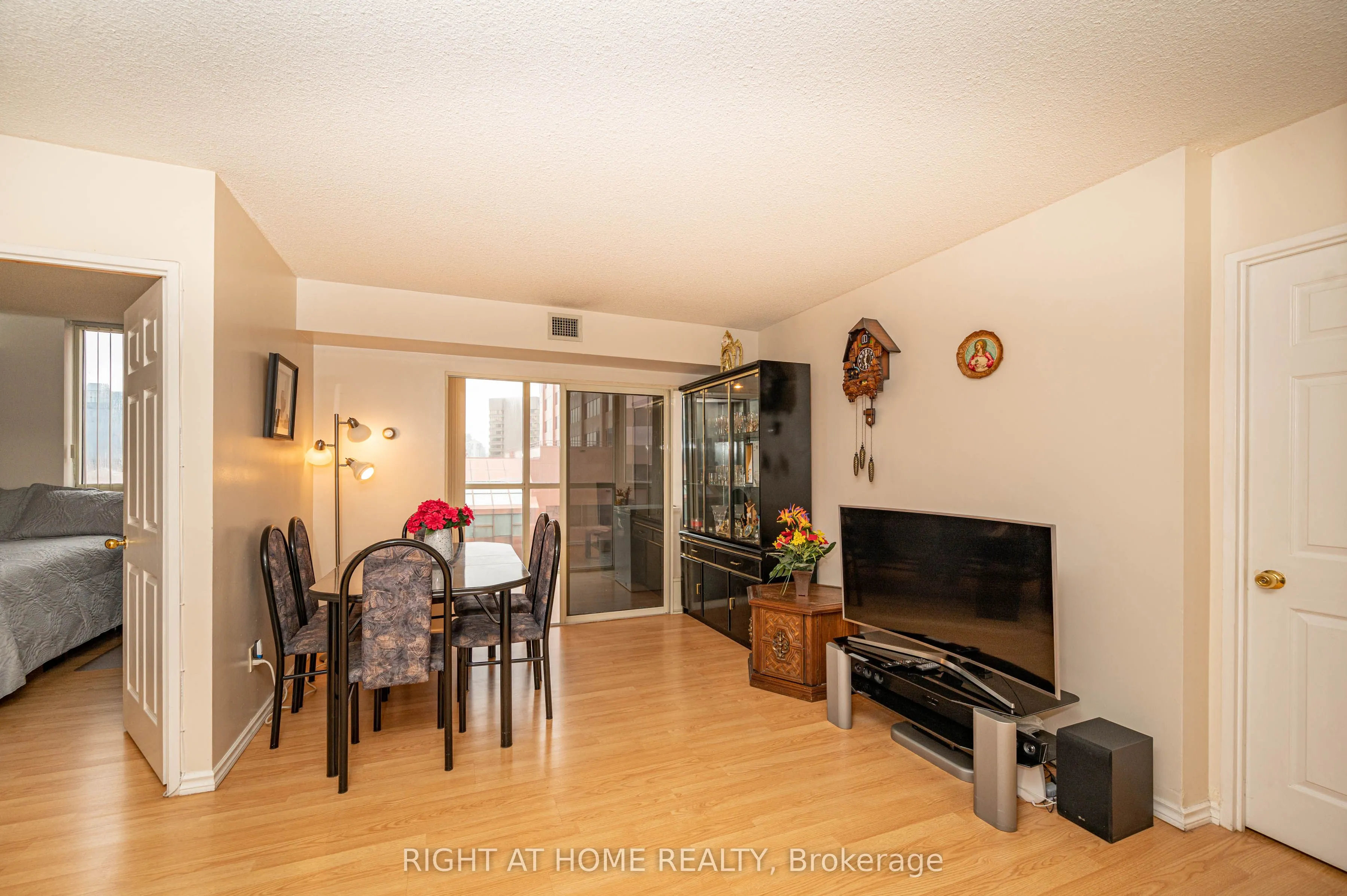 265 Enfield Place, #508
