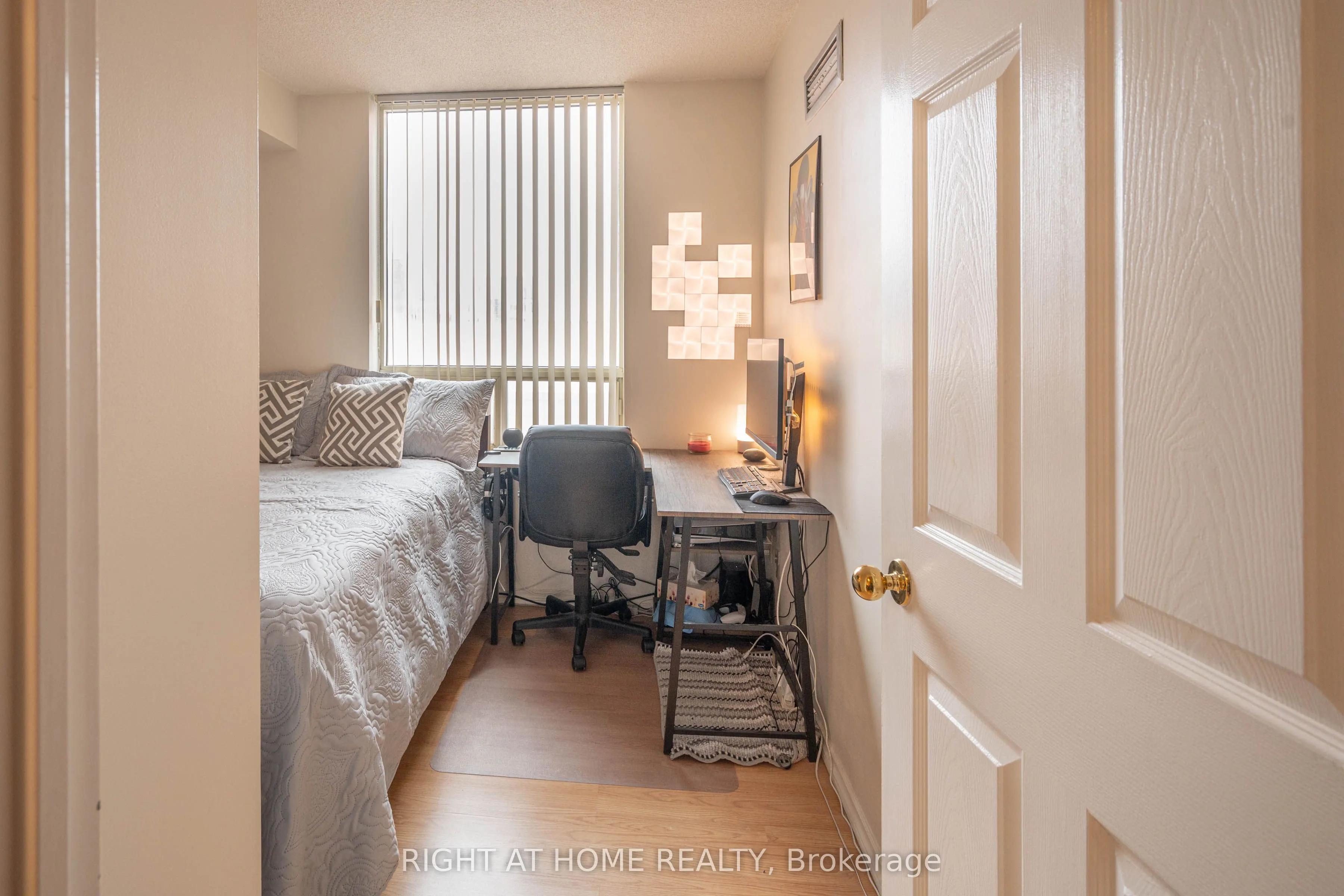 265 Enfield Place, #508