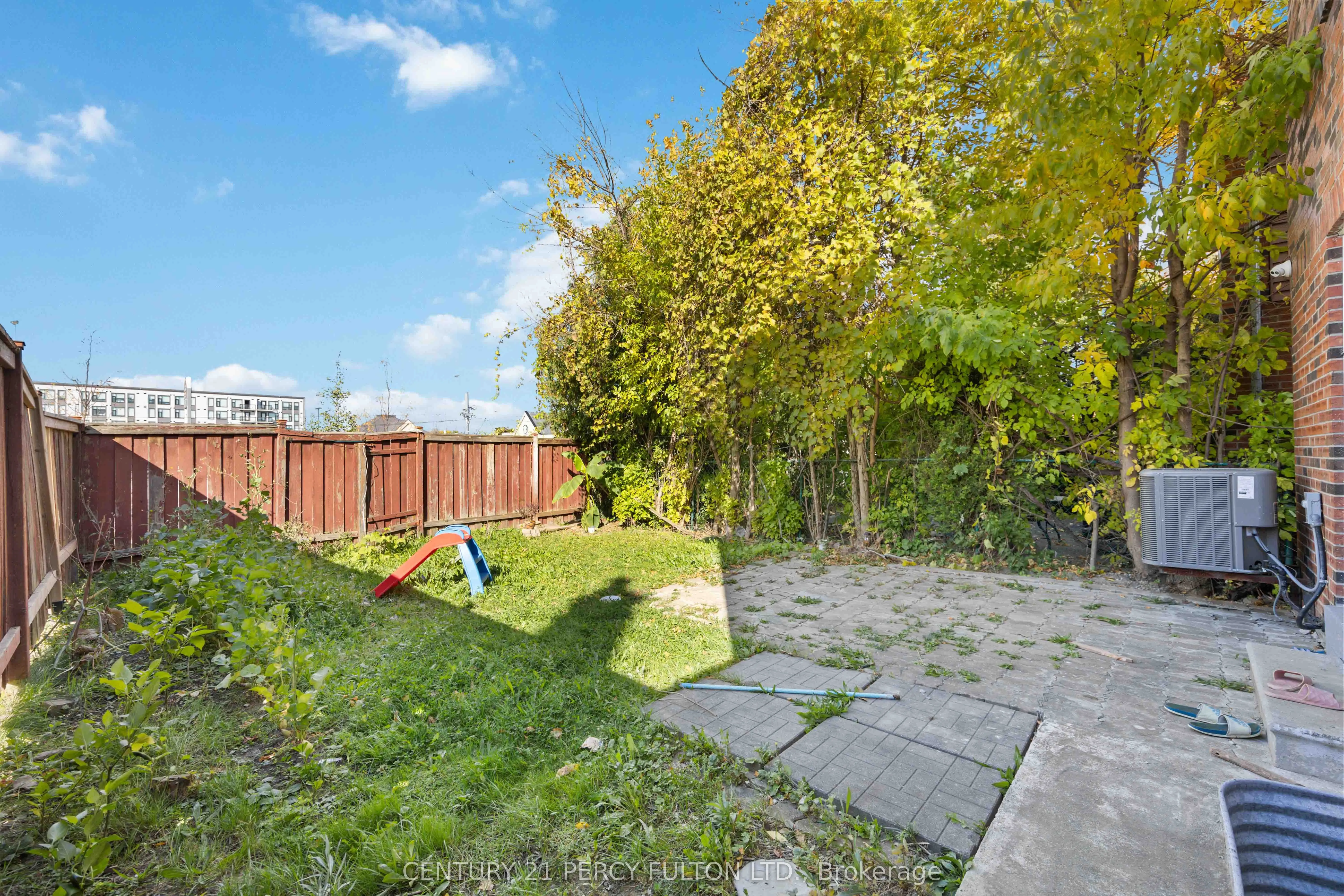 47 Woolenscote Circle