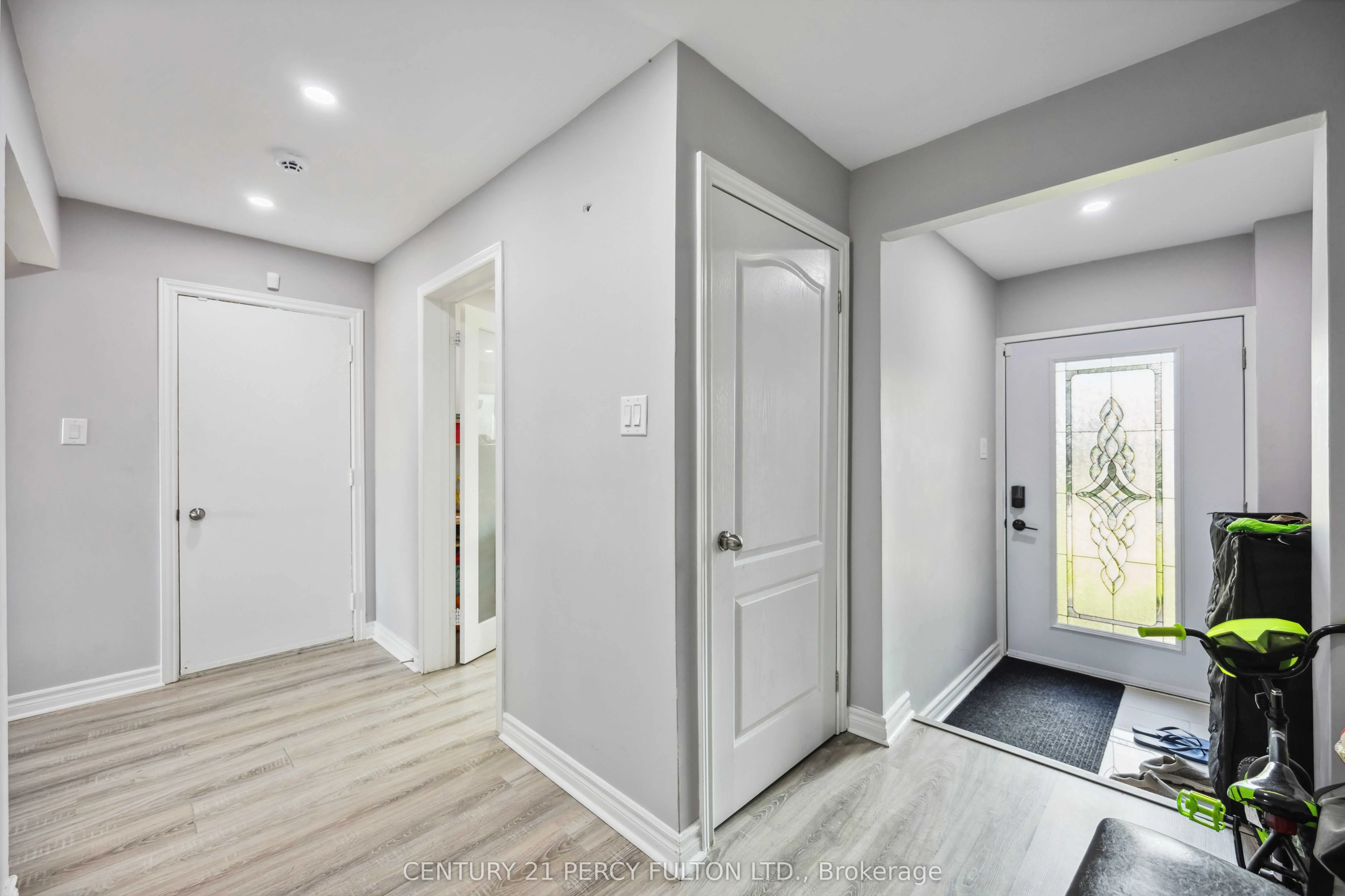 47 Woolenscote Circle
