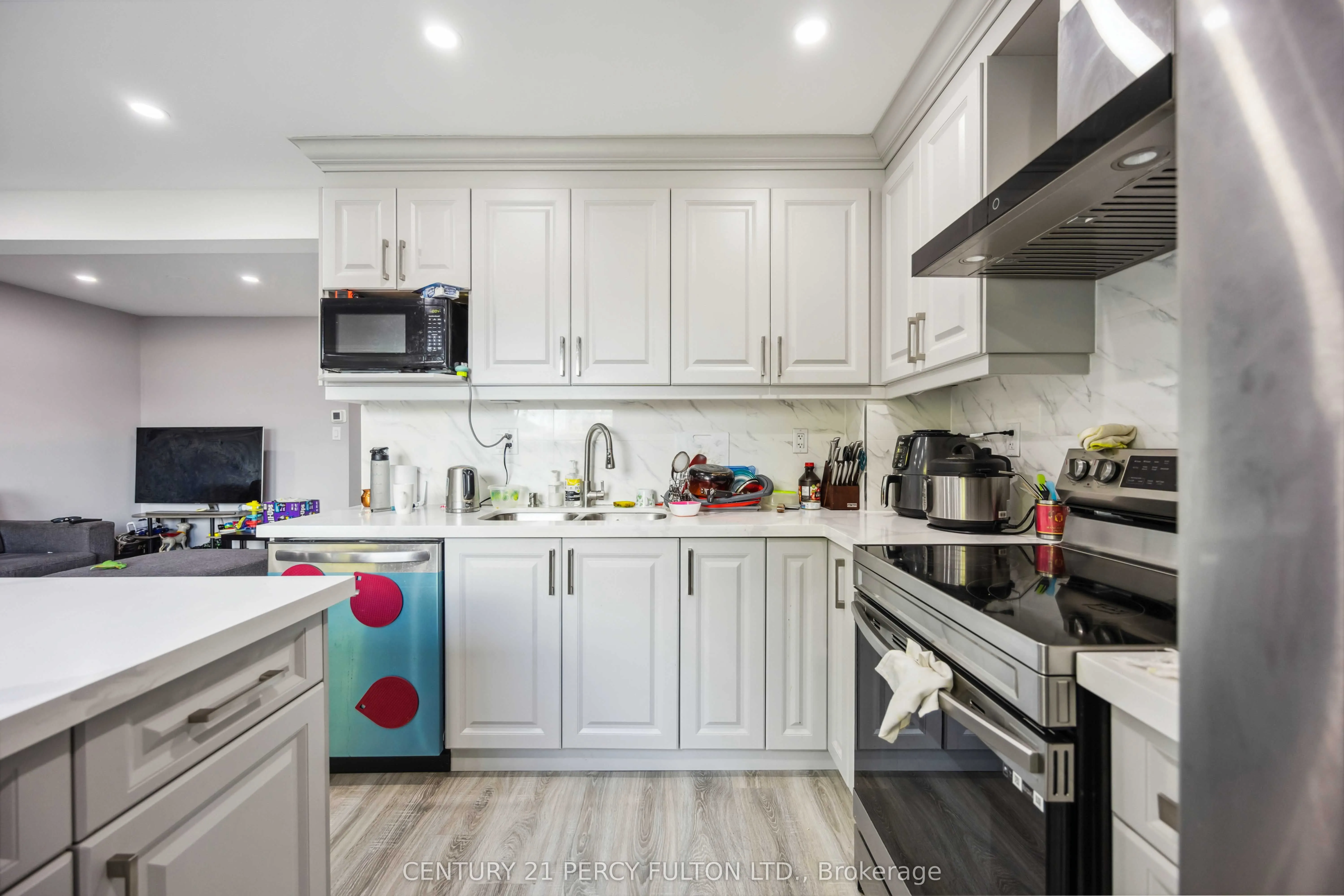 47 Woolenscote Circle