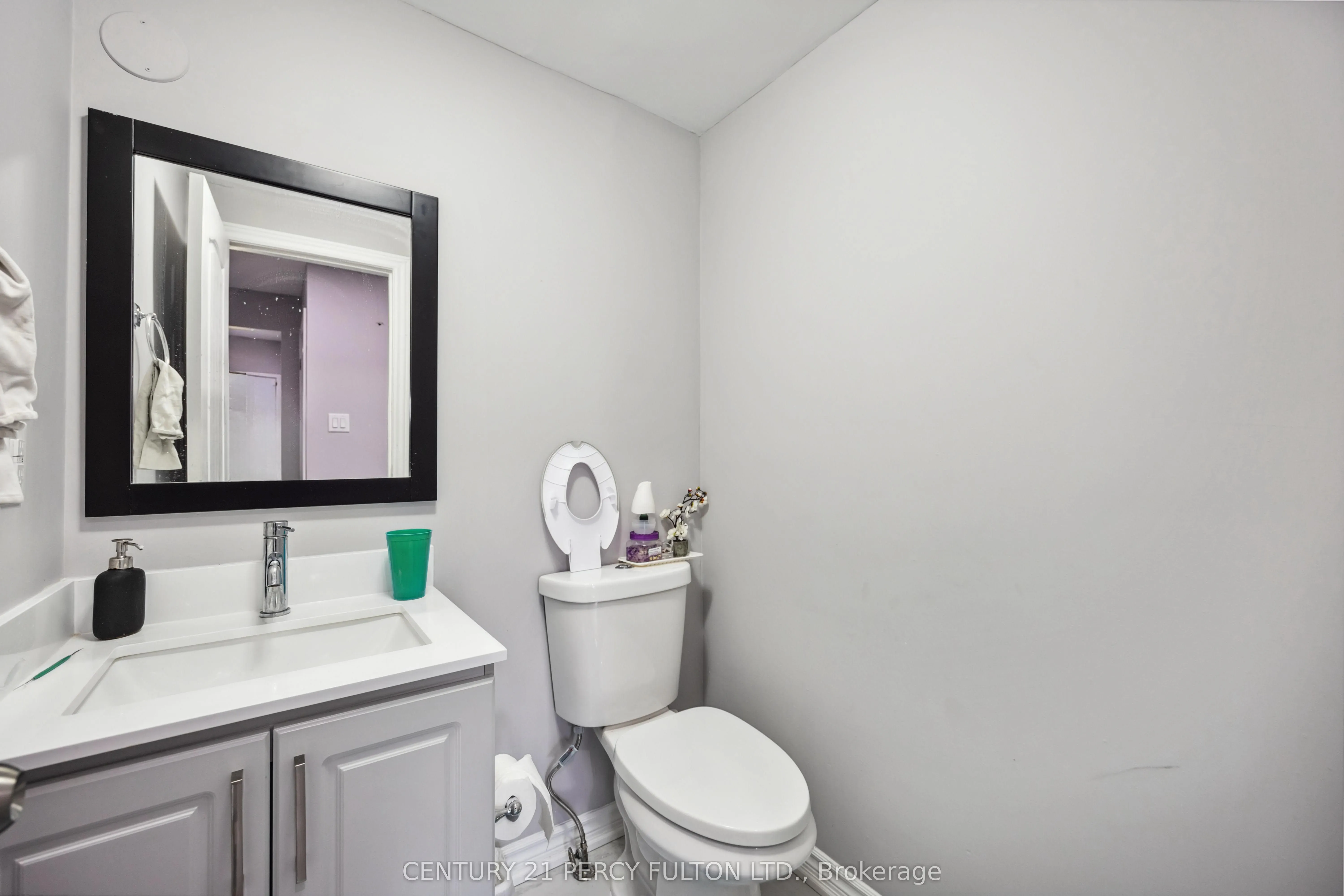 47 Woolenscote Circle