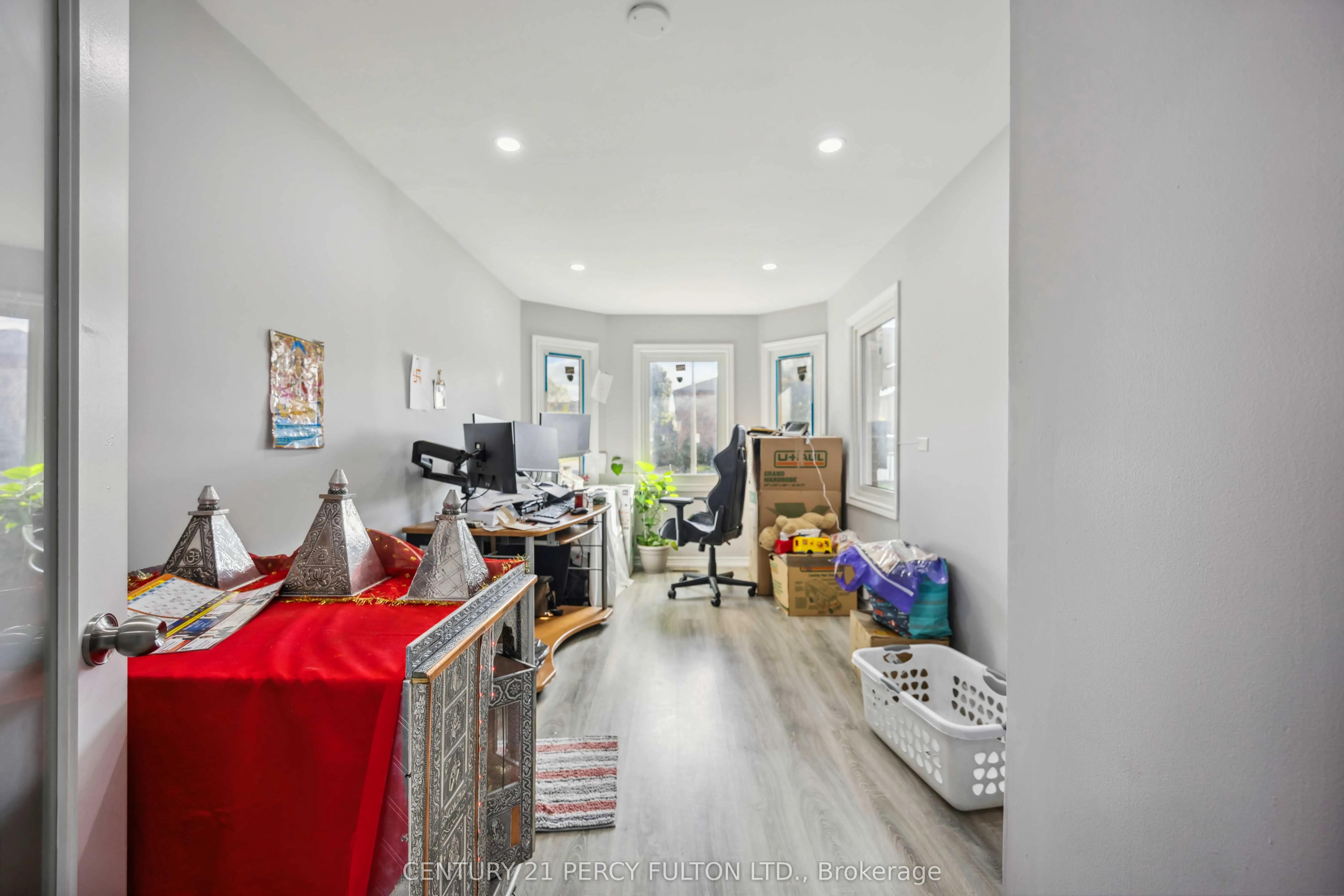 47 Woolenscote Circle