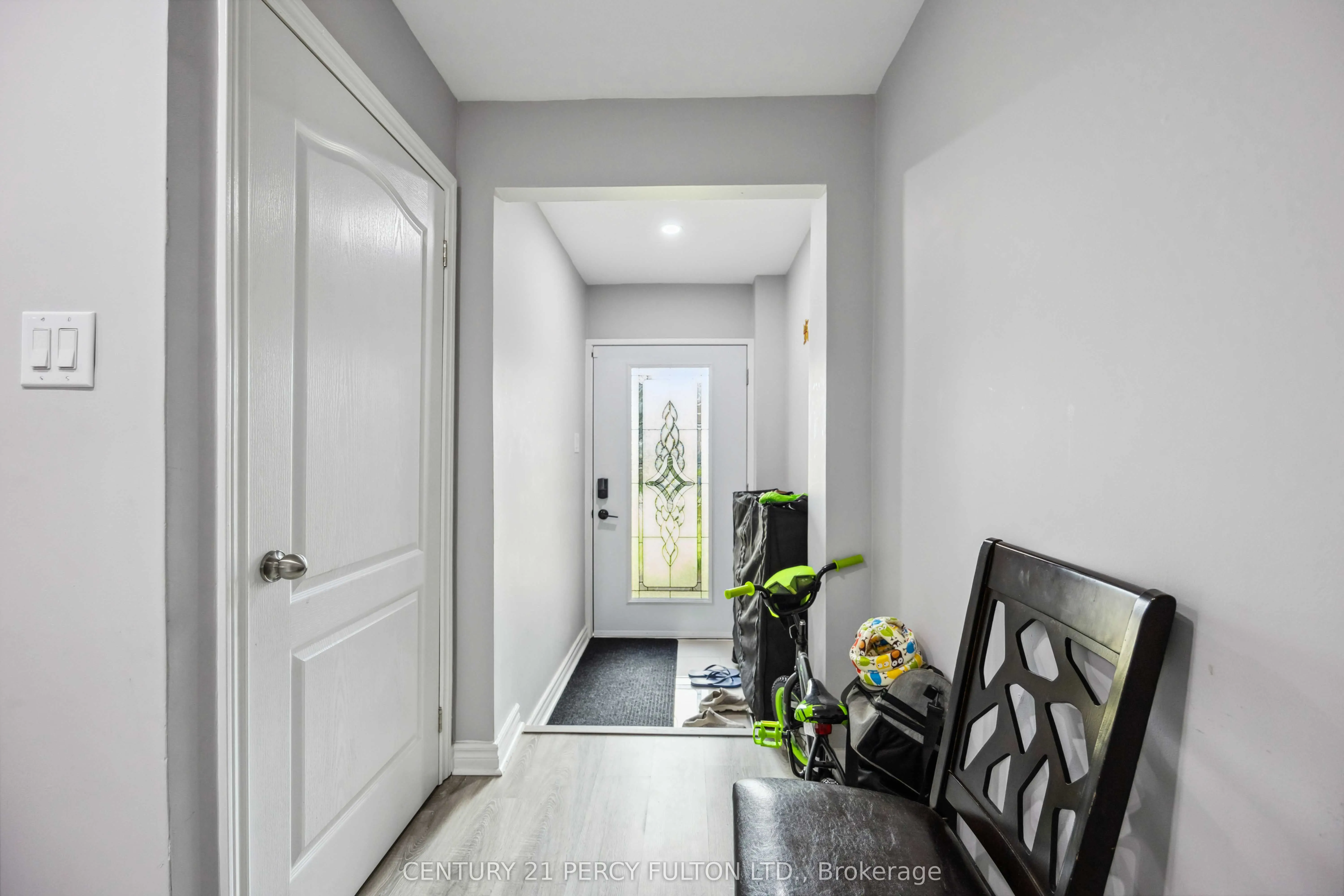 47 Woolenscote Circle