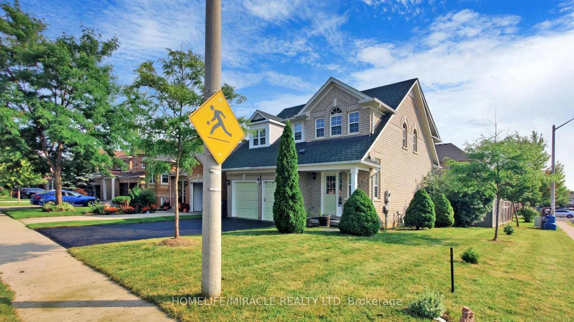 2 Clovercrest Drive