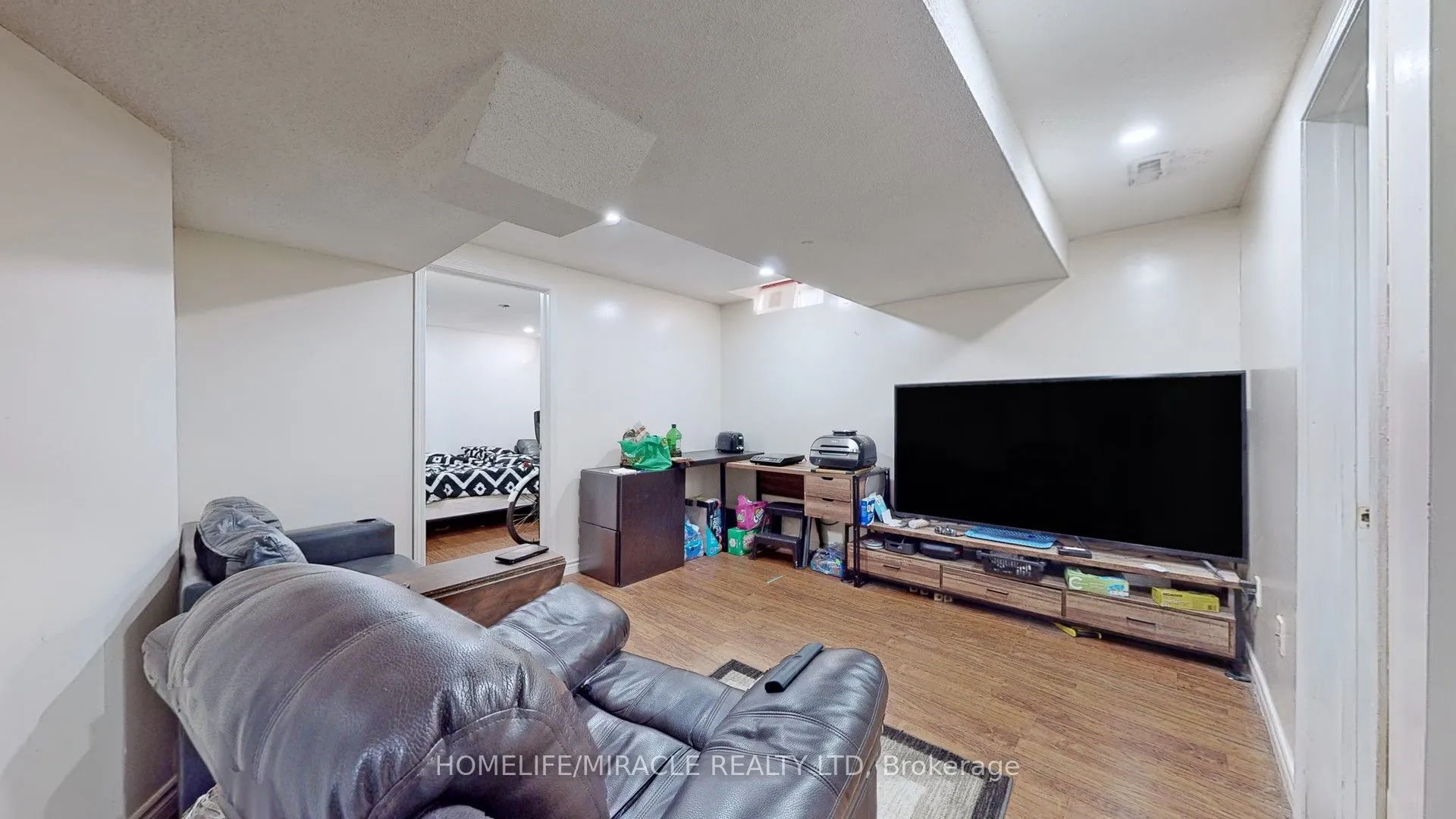 2 Clovercrest Drive