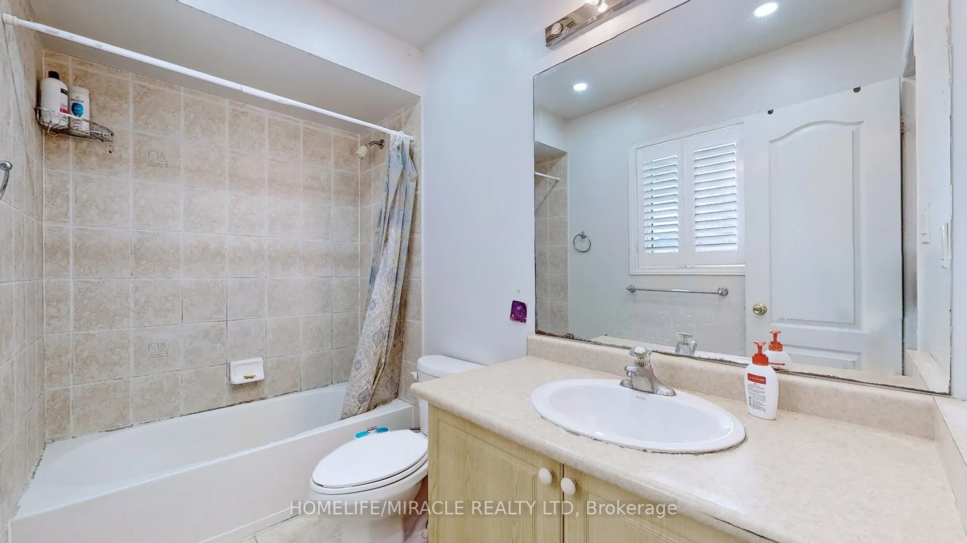 2 Clovercrest Drive