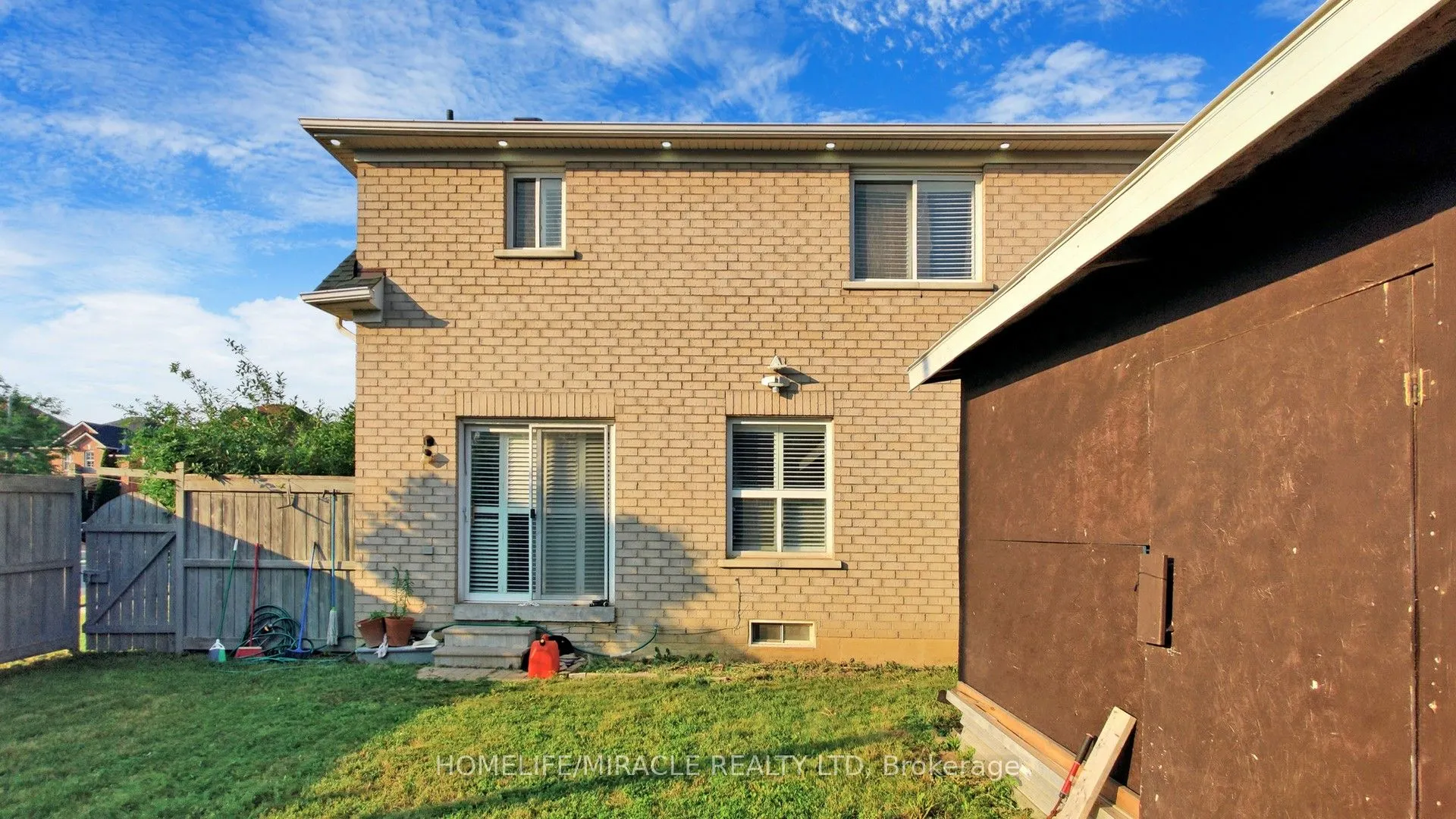 2 Clovercrest Drive