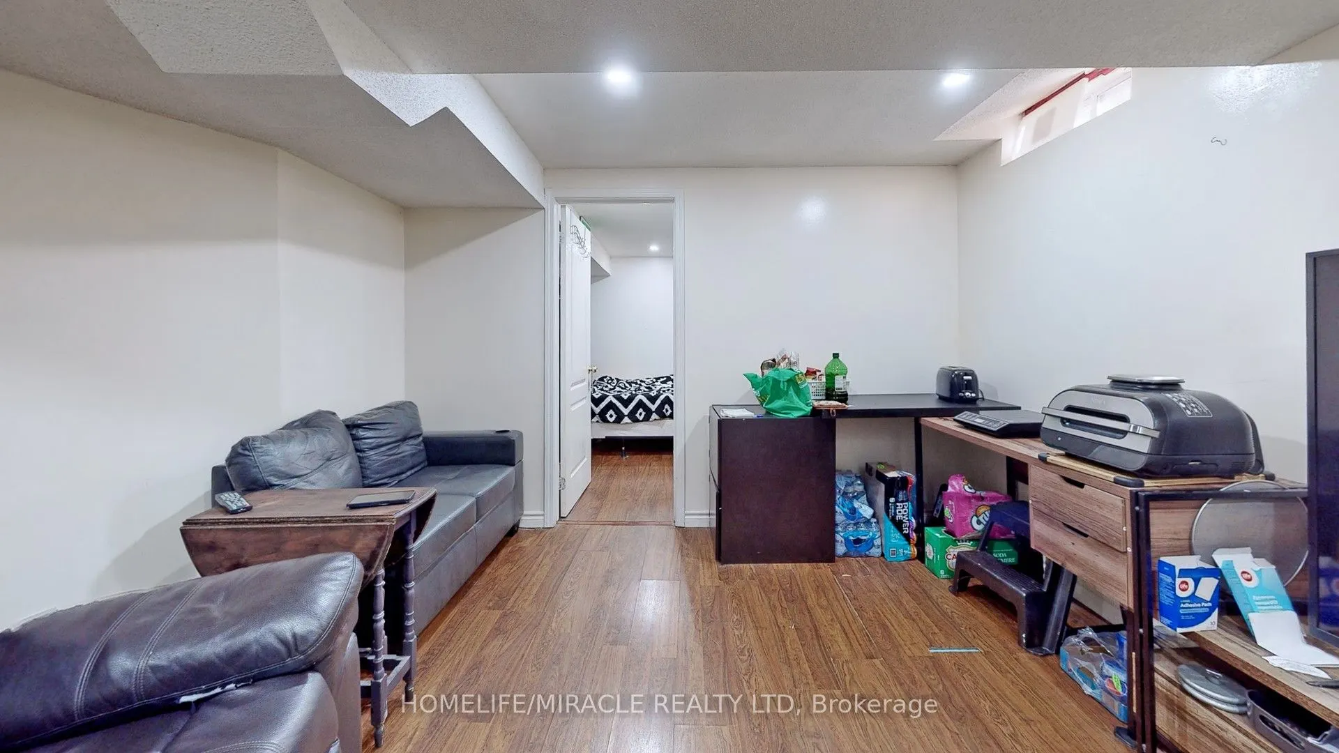 2 Clovercrest Drive