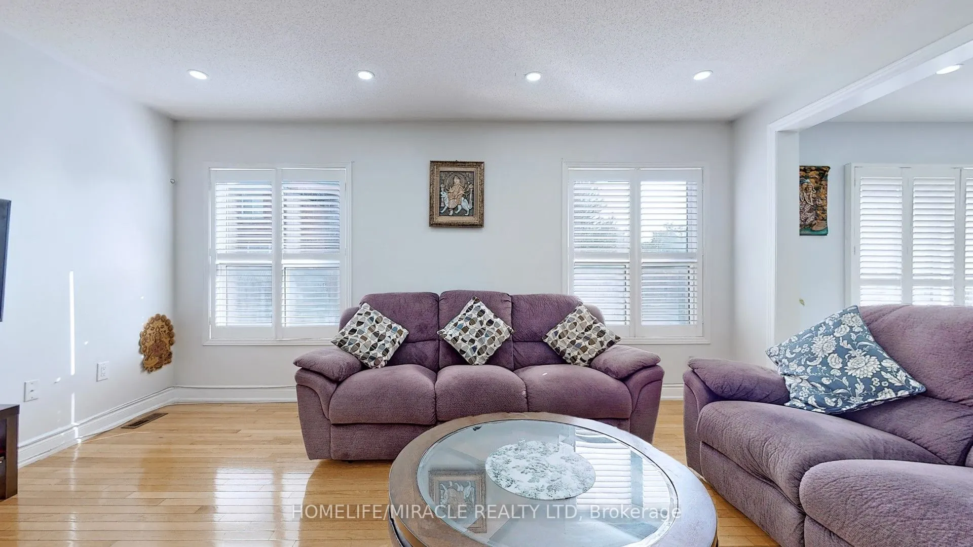 2 Clovercrest Drive