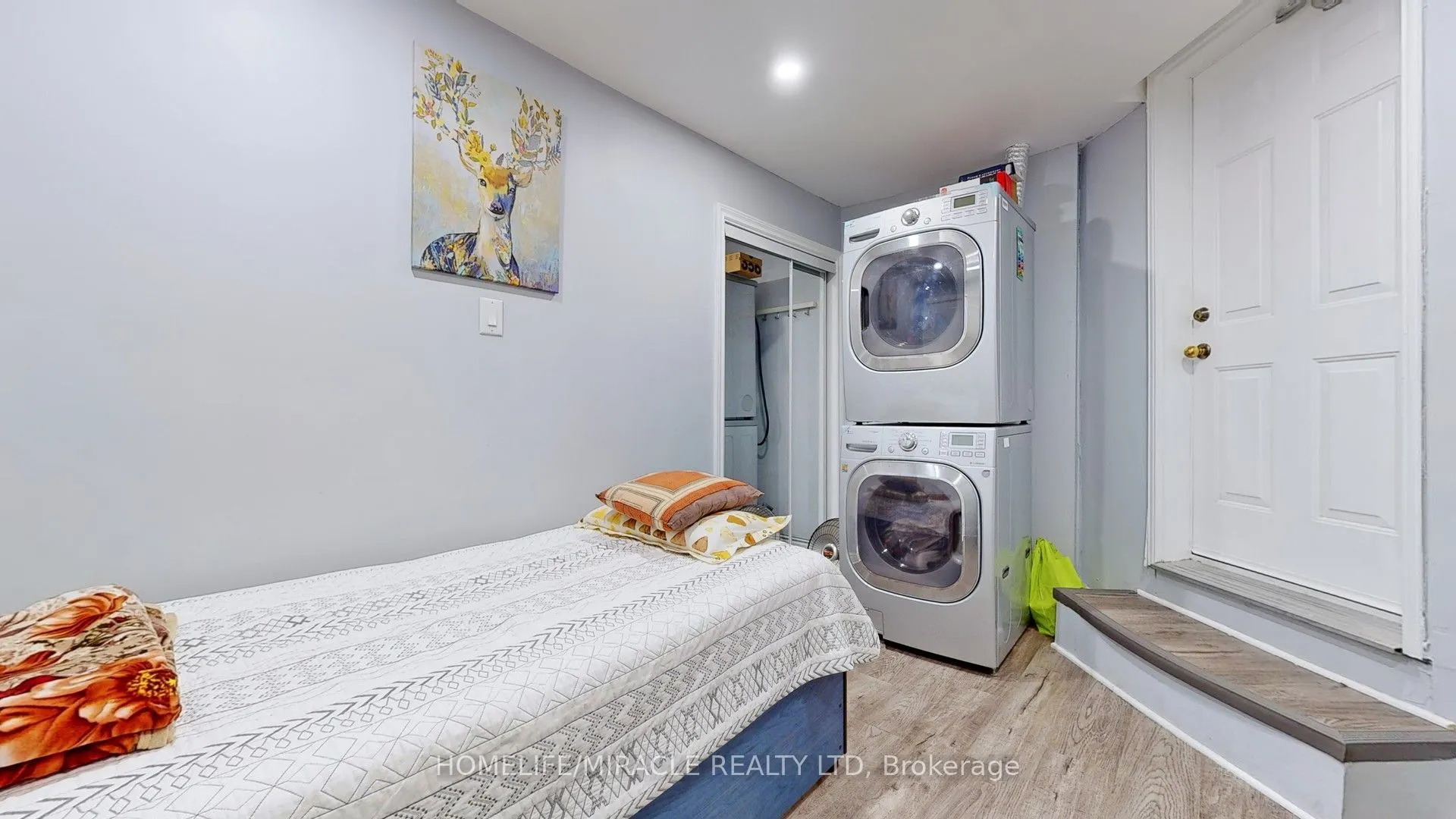 2 Clovercrest Drive