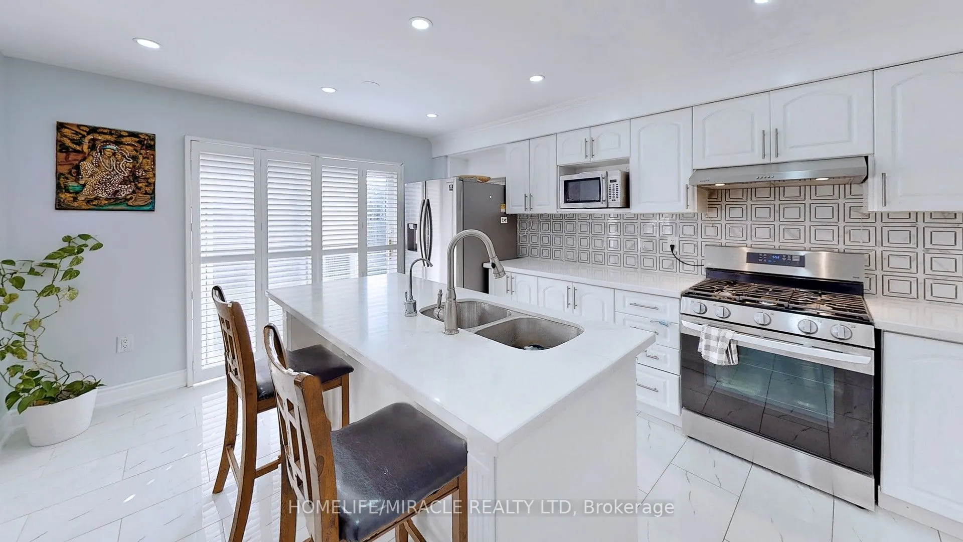 2 Clovercrest Drive