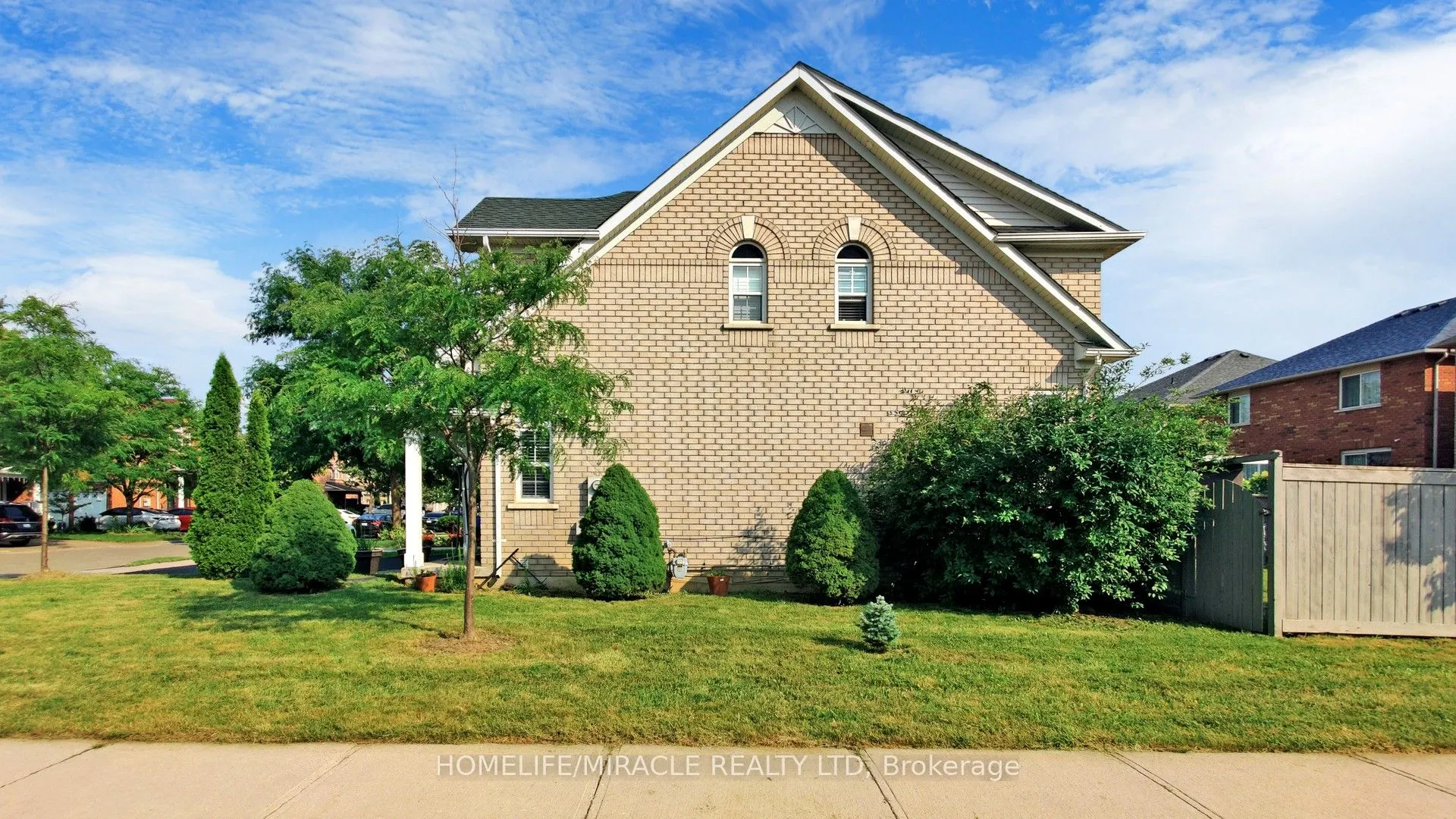 2 Clovercrest Drive