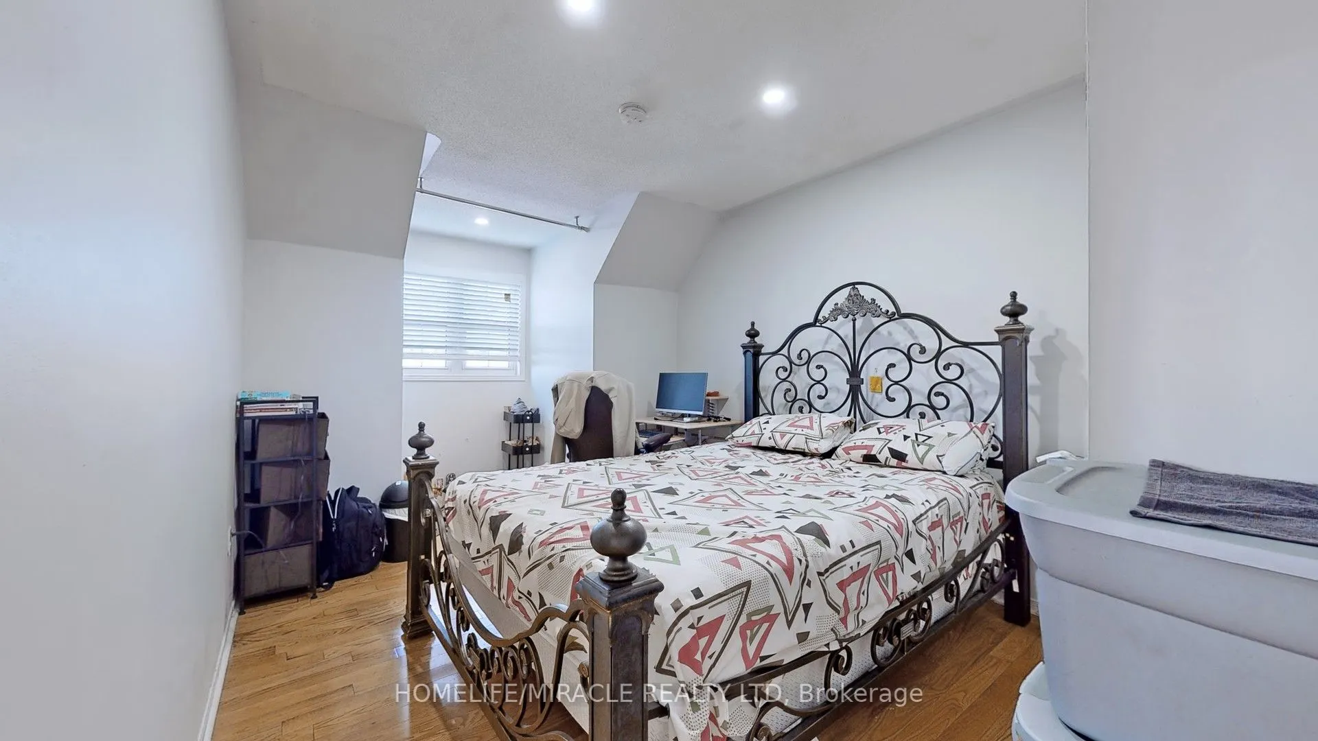 2 Clovercrest Drive