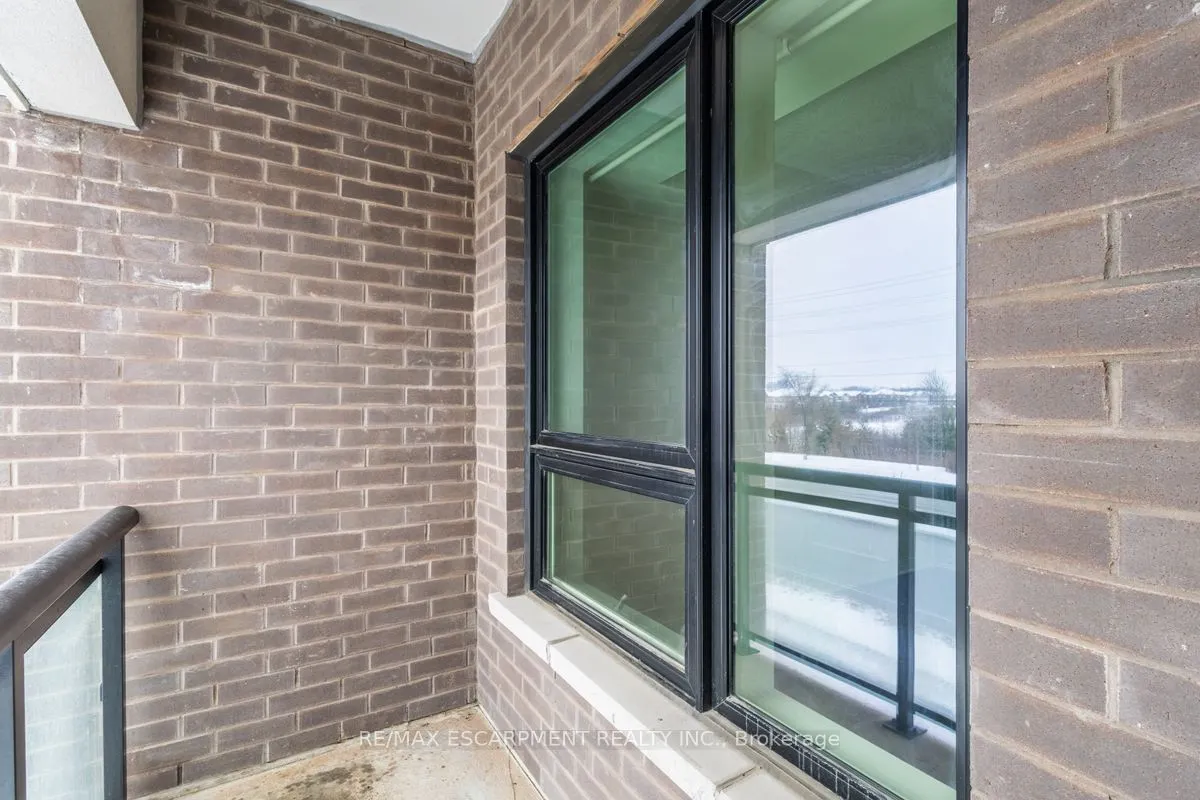 1105 Leger Way, #211