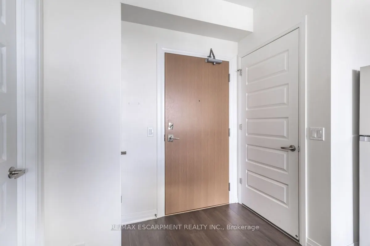 1105 Leger Way, #211
