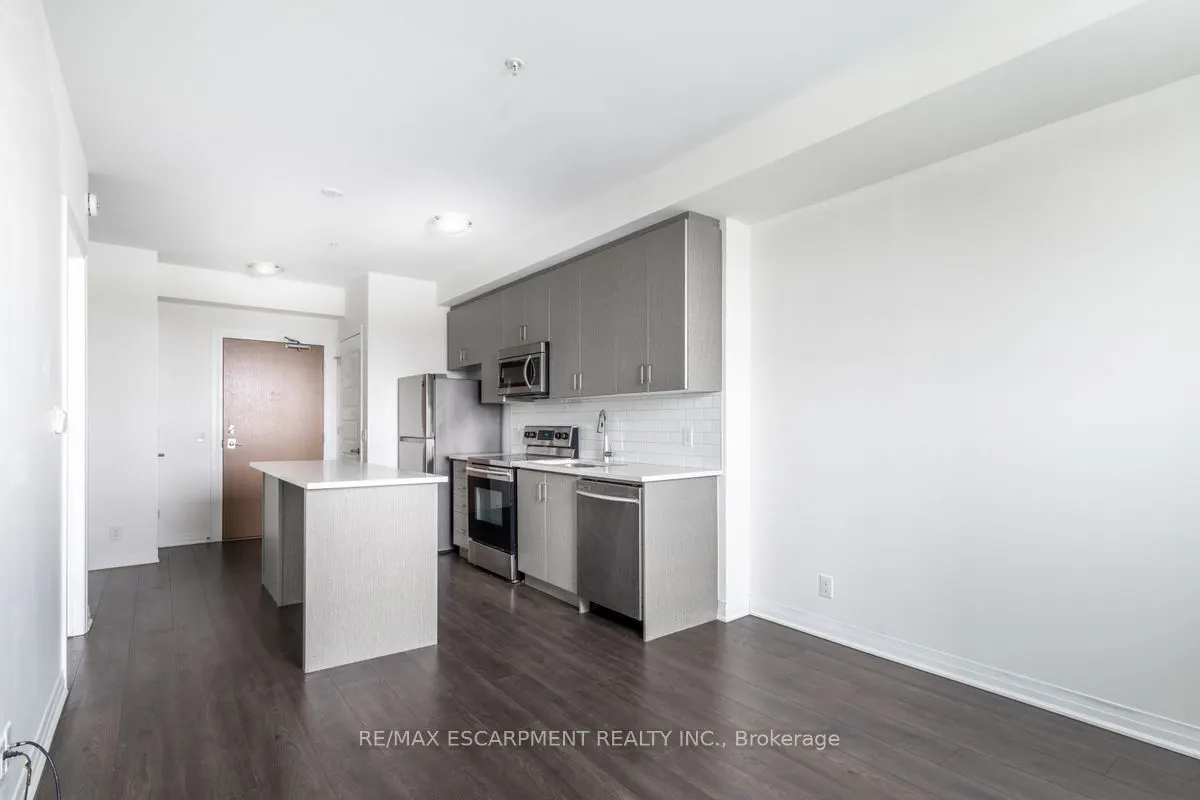 1105 Leger Way, #211