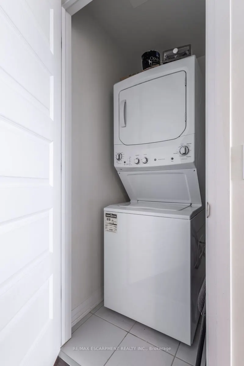 1105 Leger Way, #211