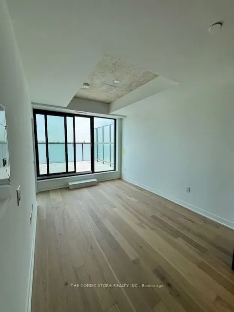 2625 Dundas Street W, #702