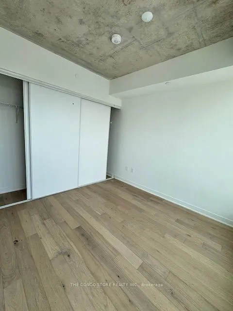 2625 Dundas Street W, #702