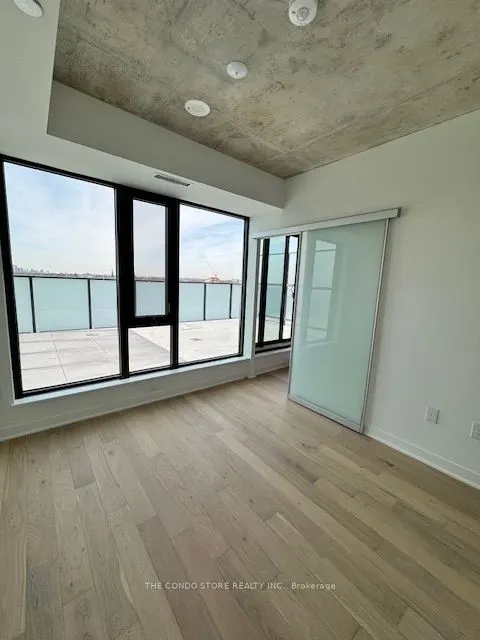 2625 Dundas Street W, #702