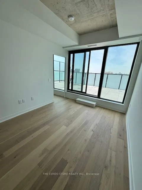 2625 Dundas Street W, #702
