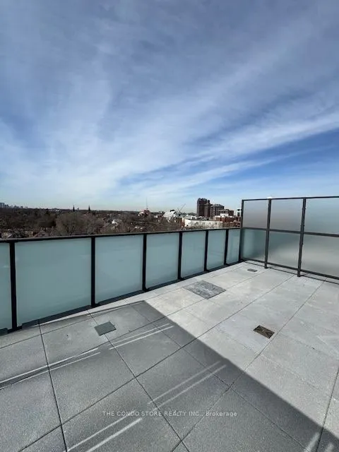 2625 Dundas Street W, #702